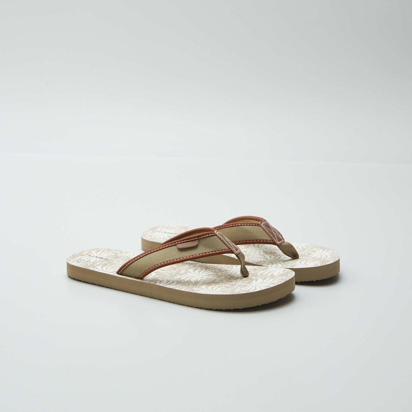 Tongs imprimées avec lanières en tissu Beige