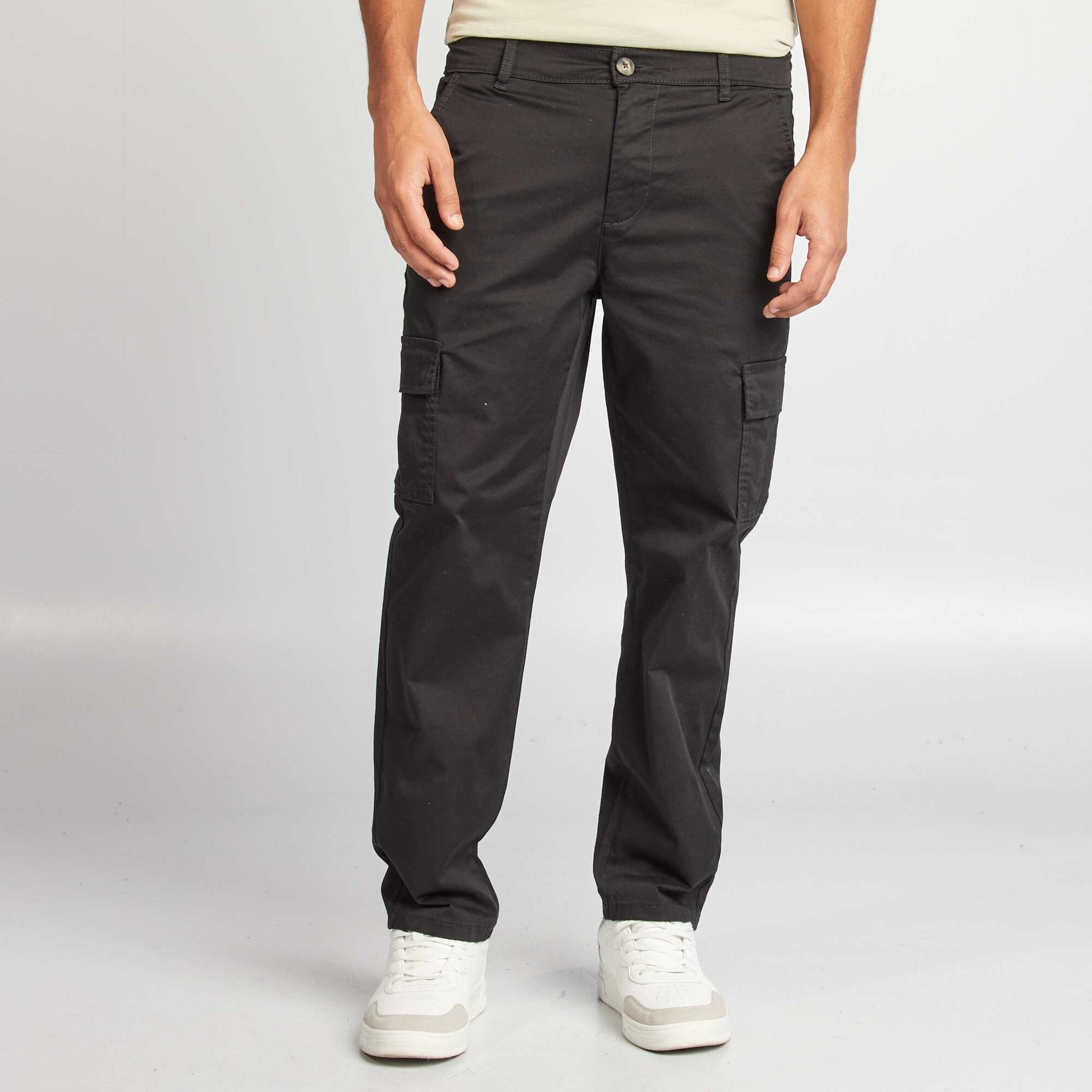 Pantalon multipoches coupe droite NOIR