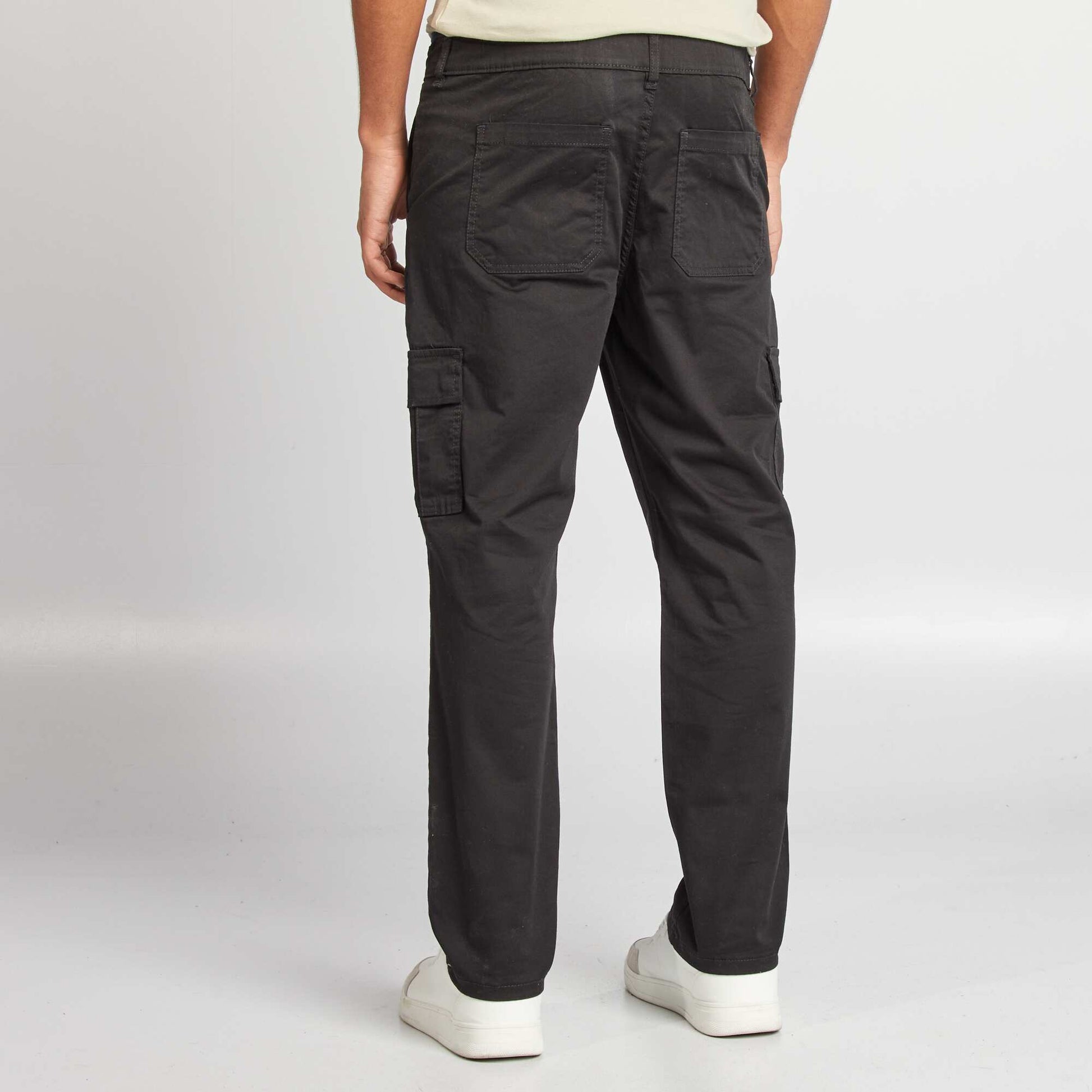 Pantalon multipoches coupe droite NOIR