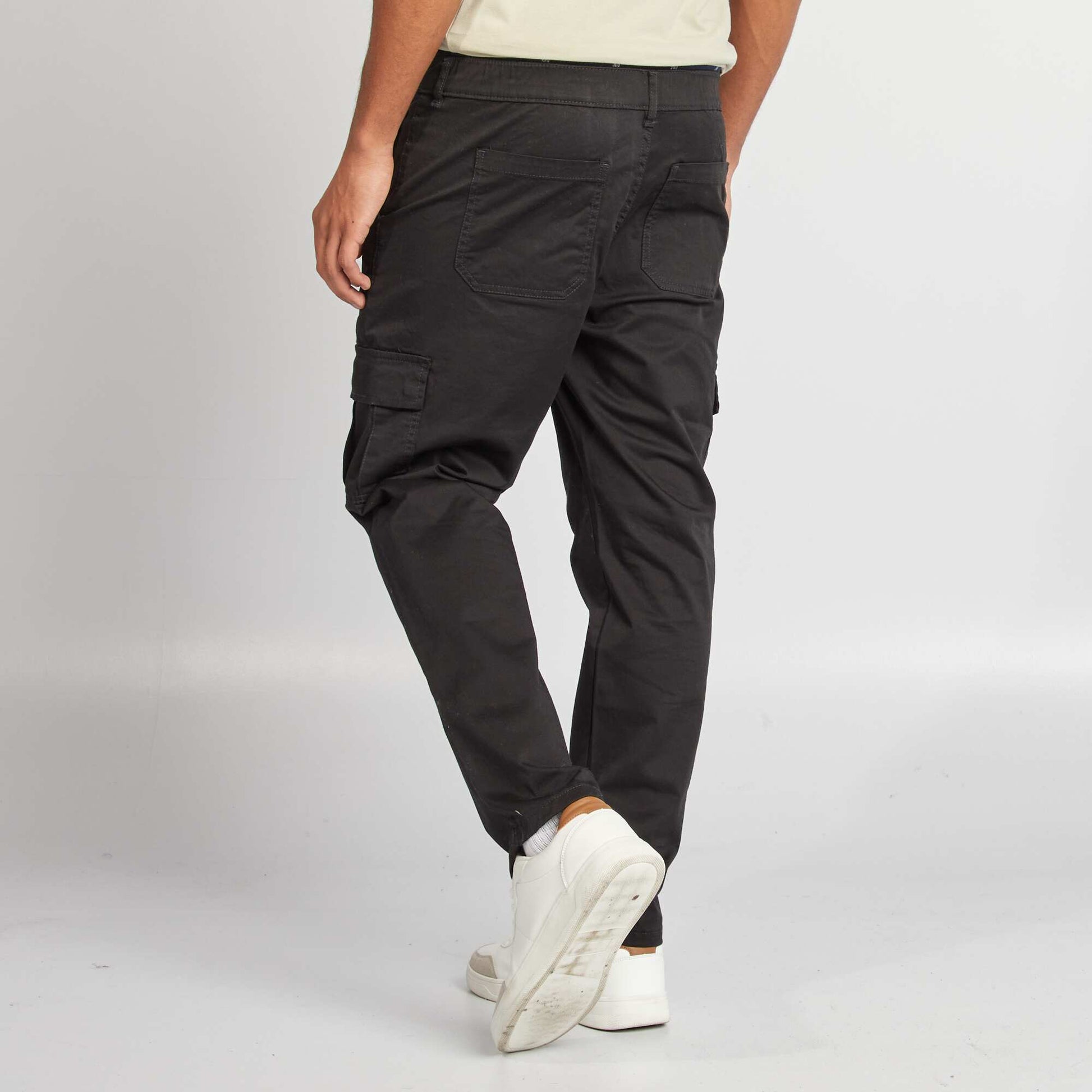 Pantalon multipoches coupe droite NOIR