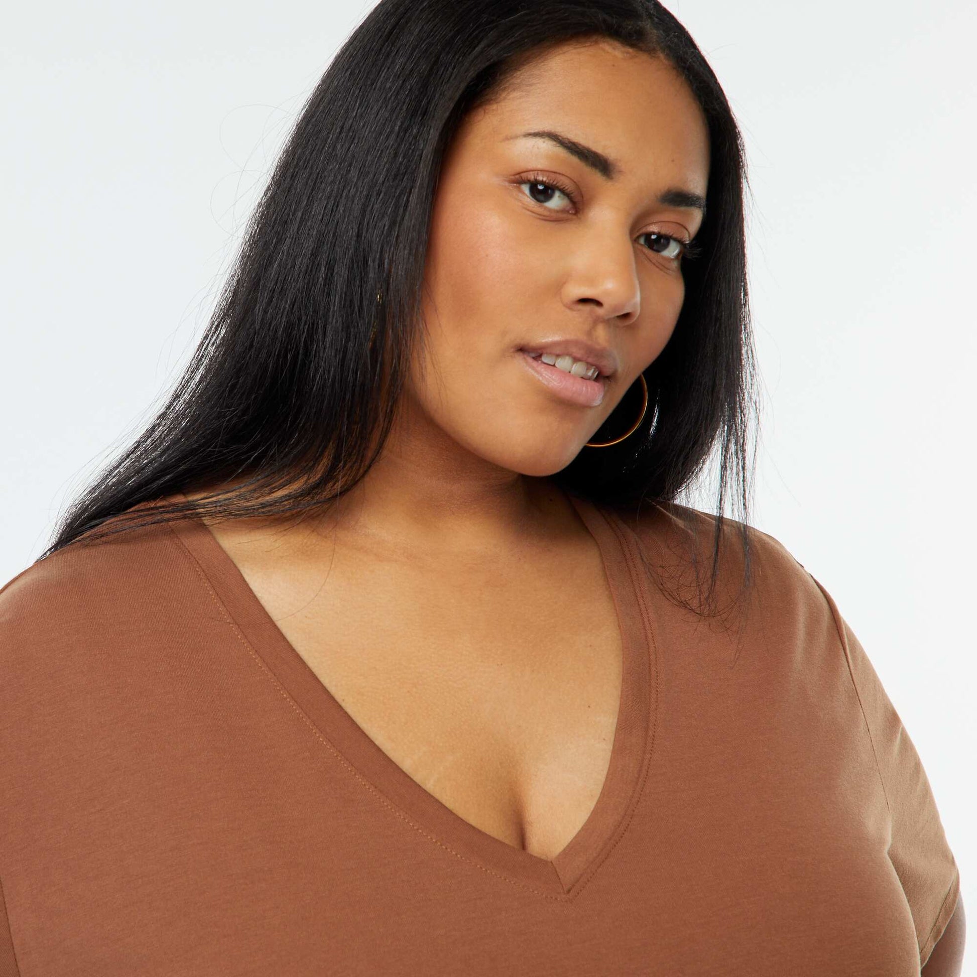 T-shirt basique uni col V MARRON