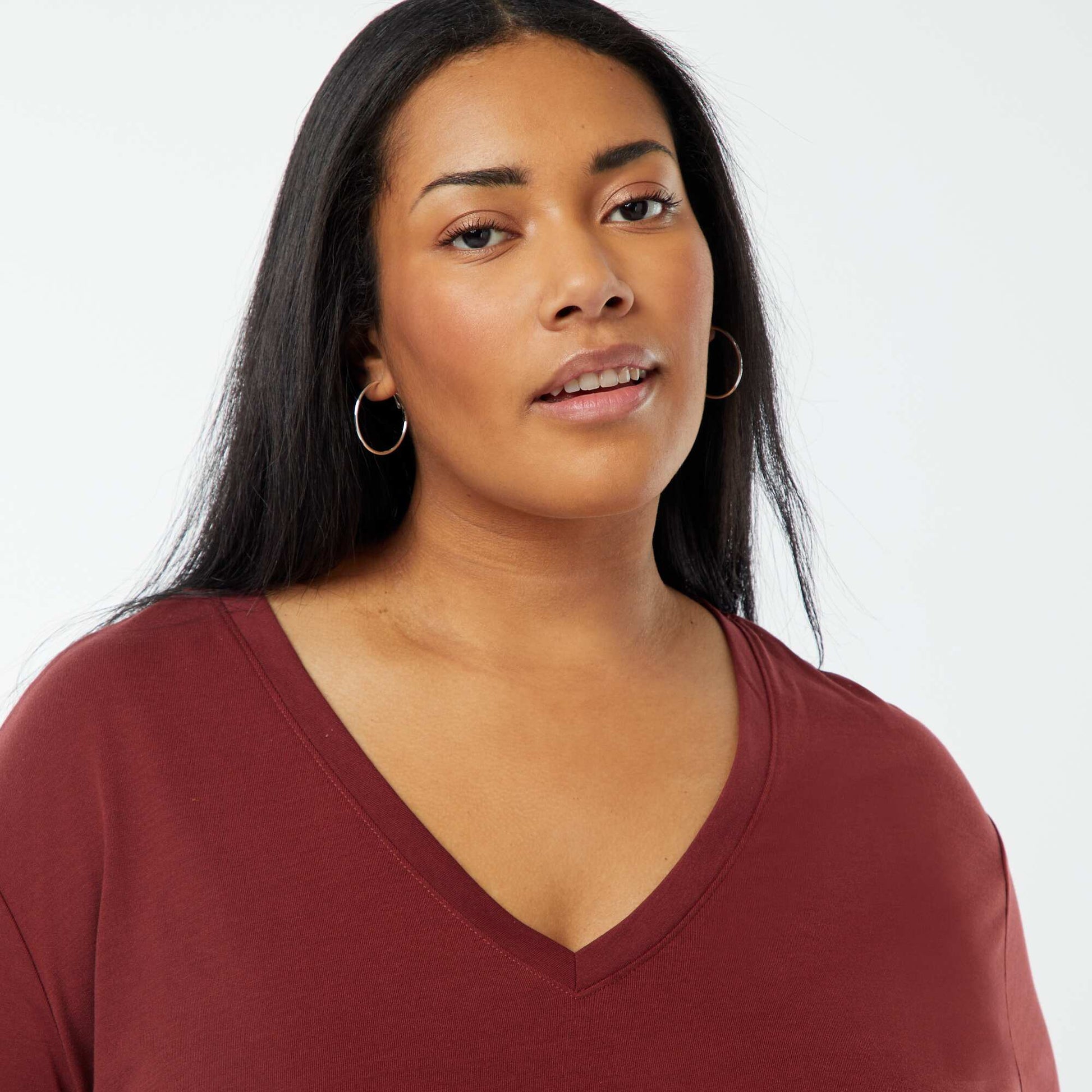 T-shirt basique uni col V ROUGE