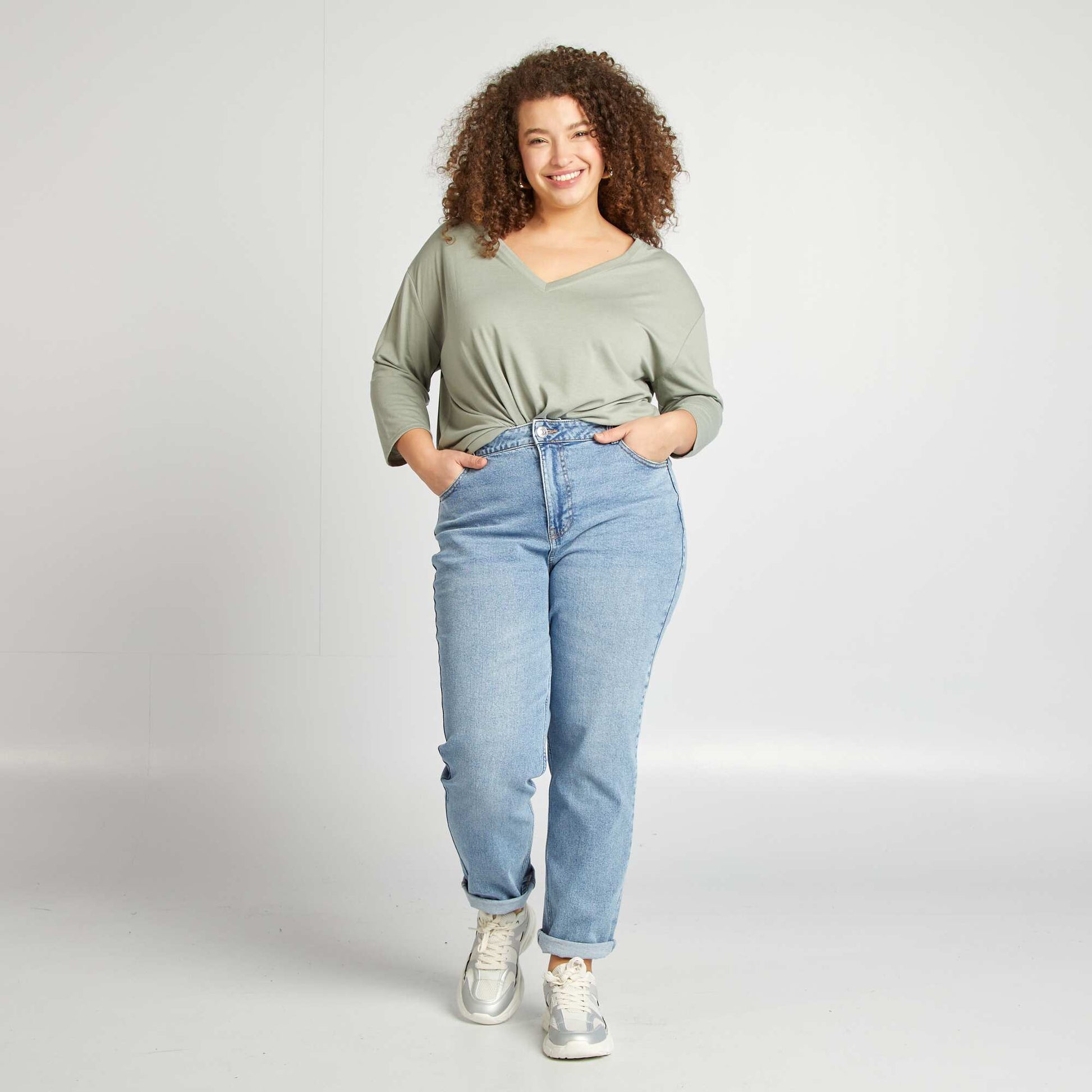 T-shirt long col V VERT