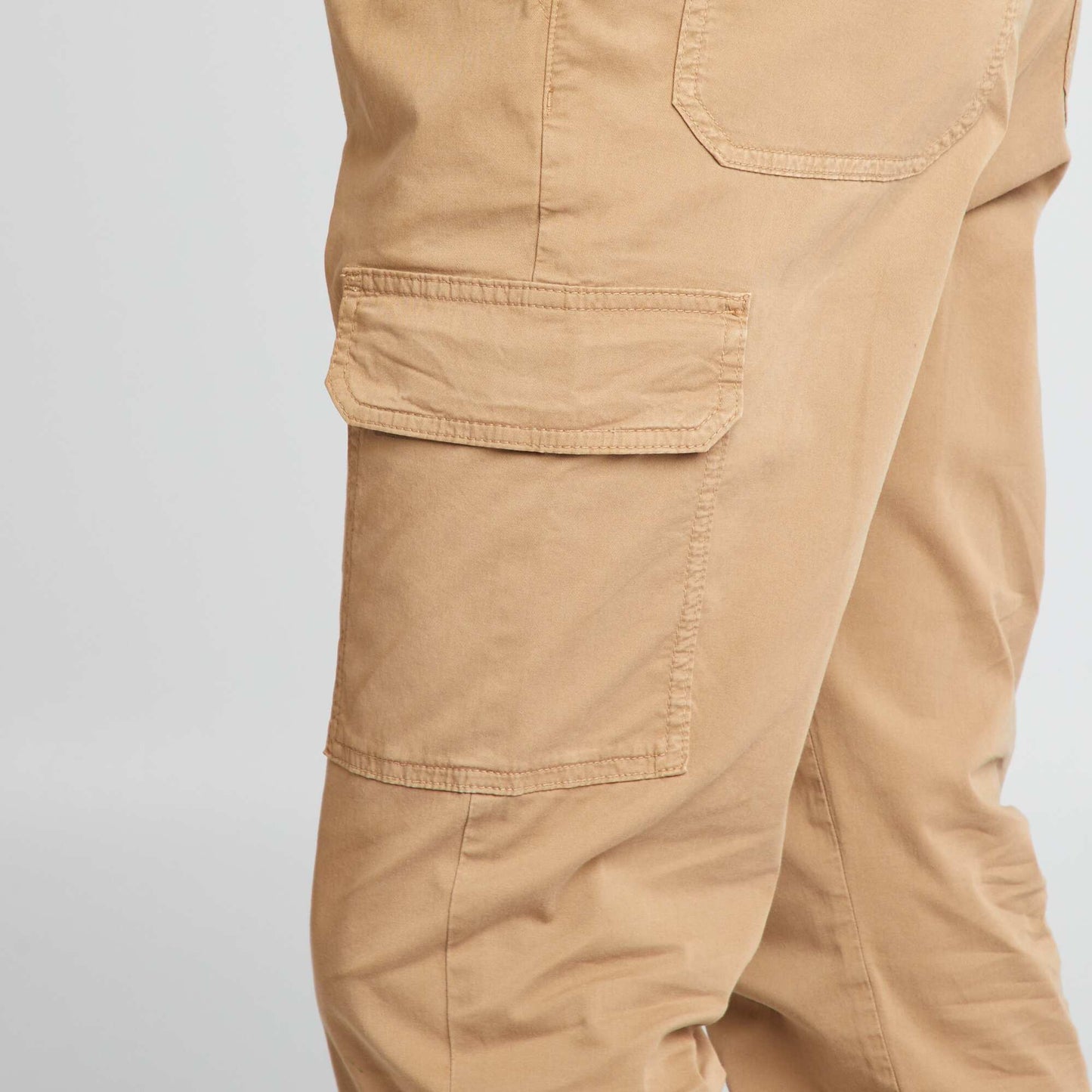 Pantalon multipoche en coton stretch Marron