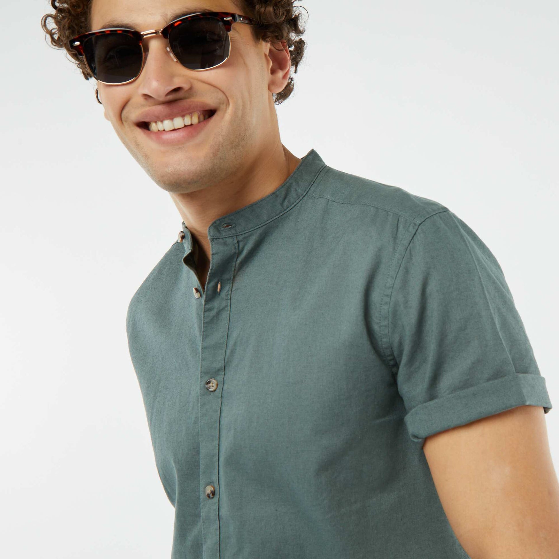 Chemise unie mùanches courtes col mao VERT