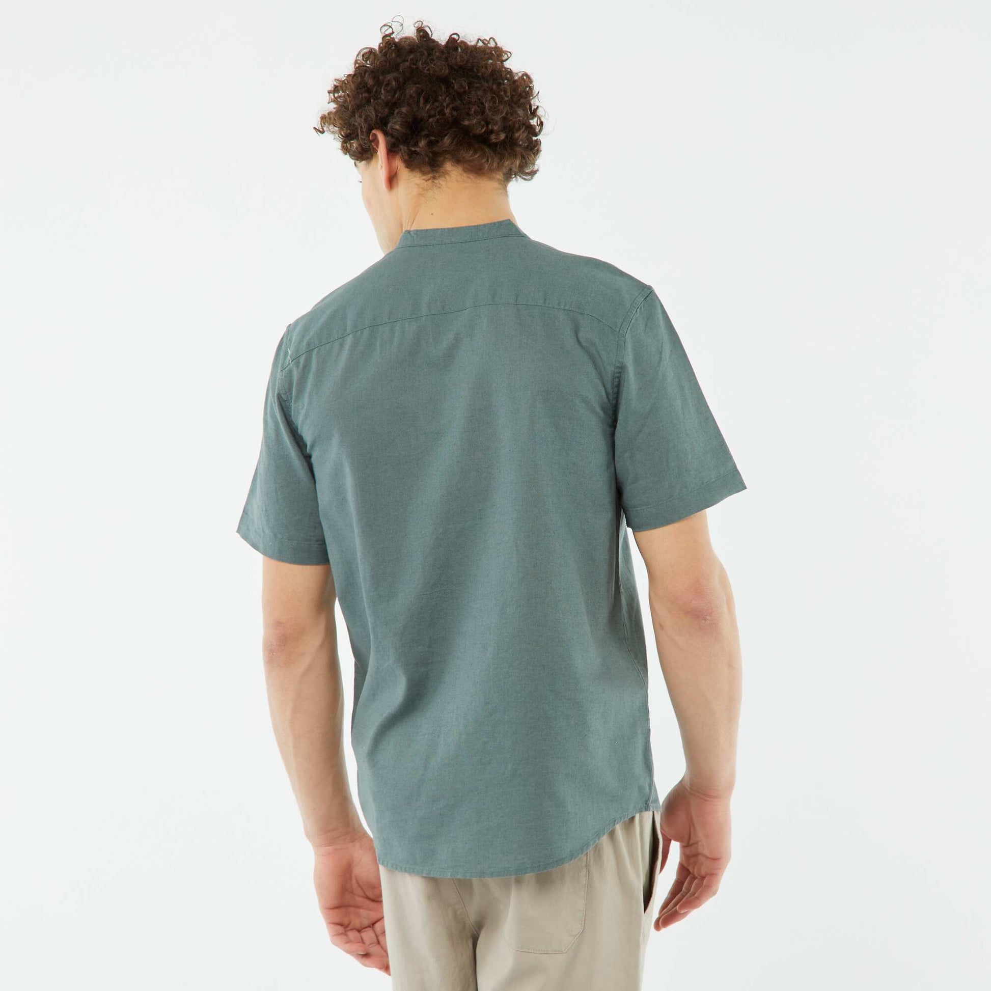 Chemise unie mùanches courtes col mao VERT