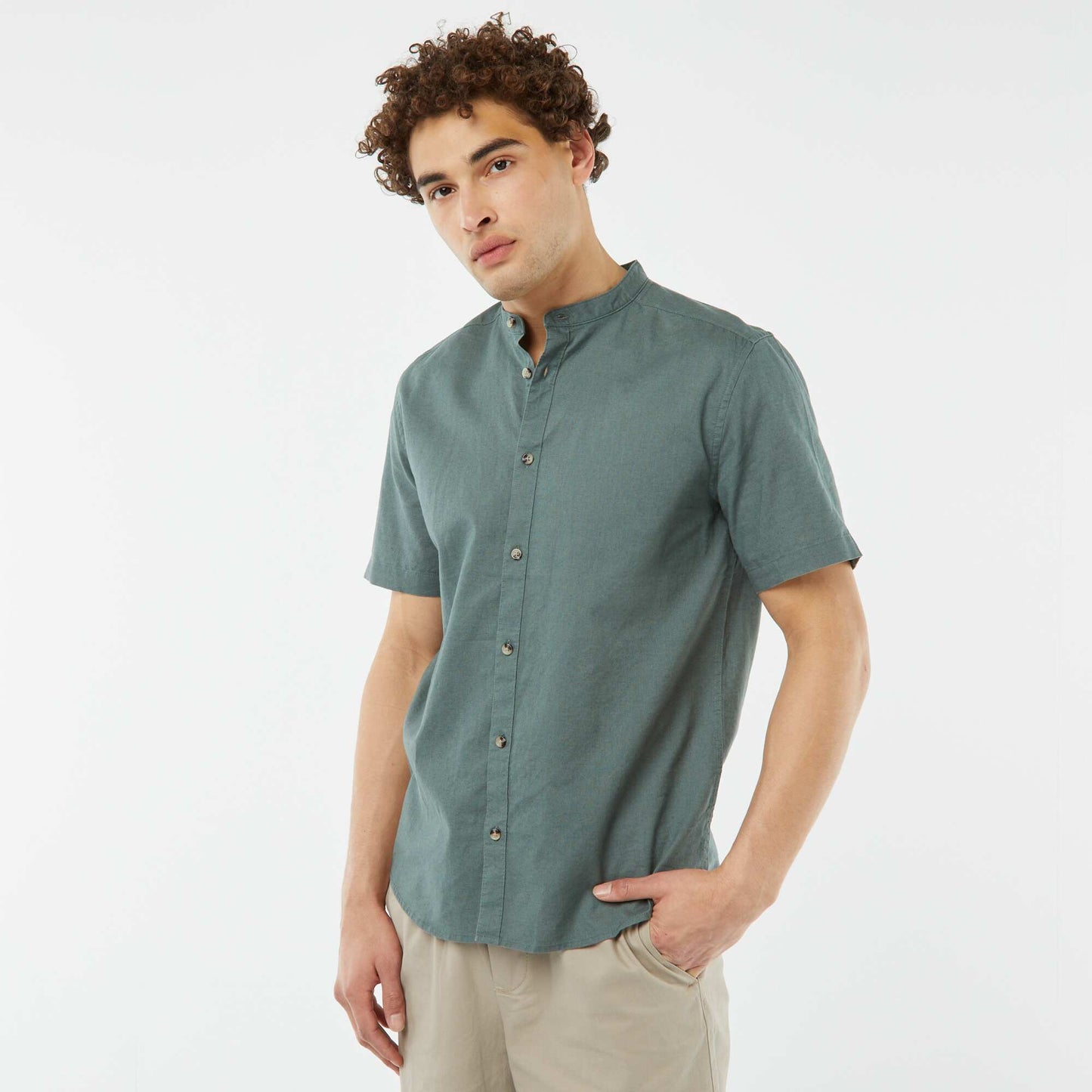 Chemise unie mùanches courtes col mao VERT