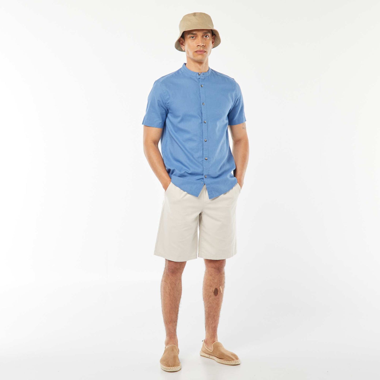 Chemise unie manches courtes col mao BLEU