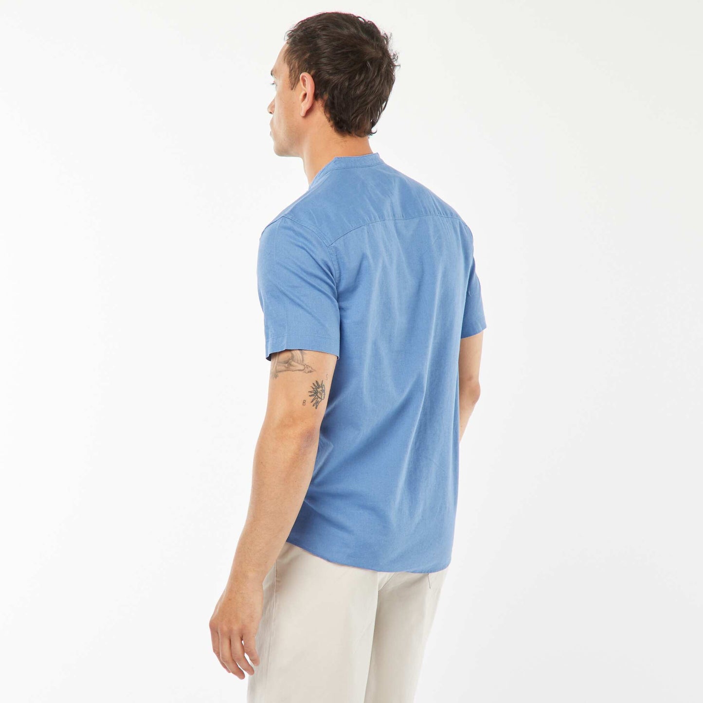 Chemise unie manches courtes col mao BLEU