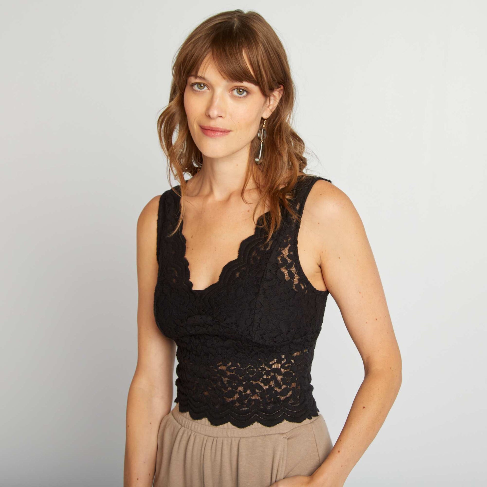 D bardeur crop top en dentelle noir