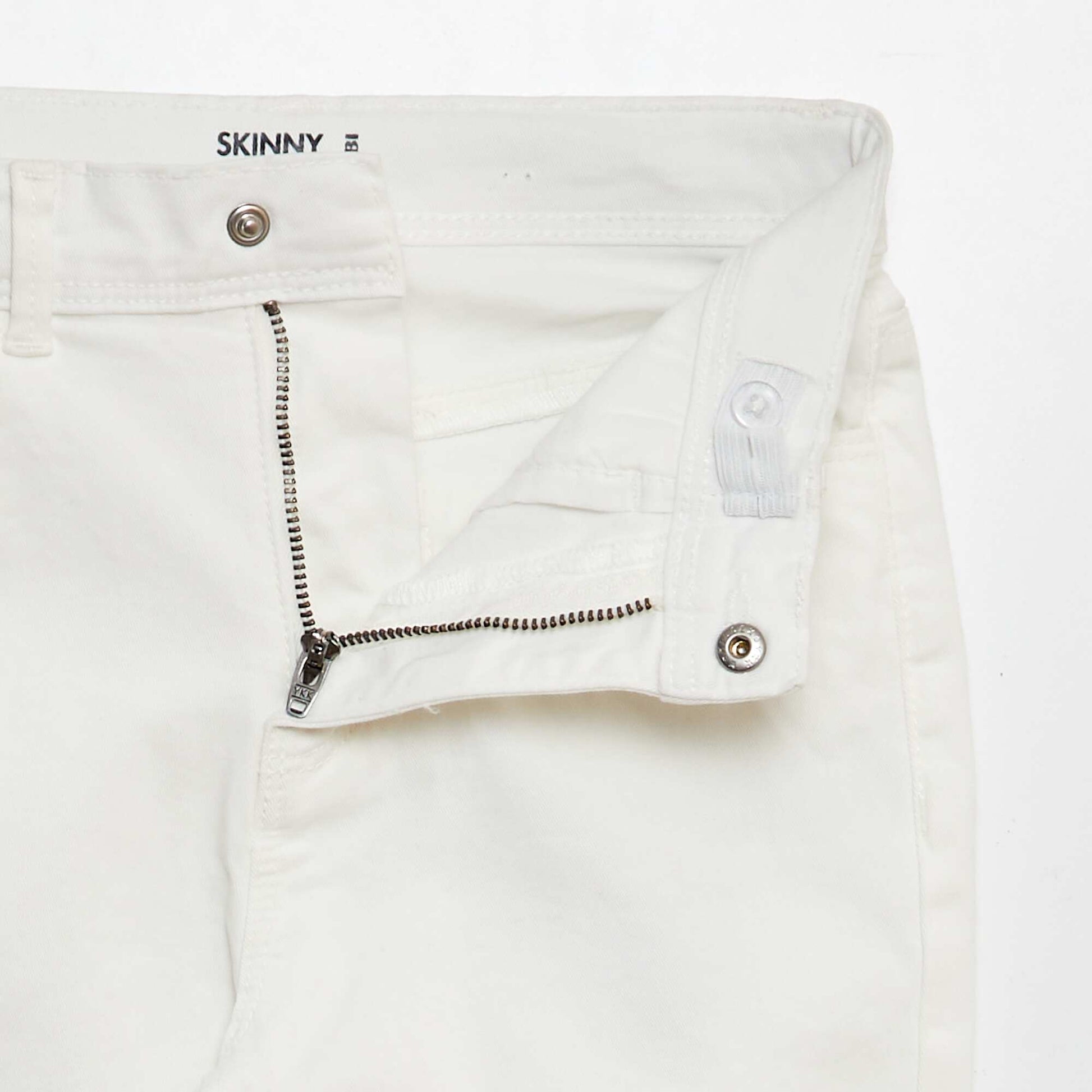Pantacourt skinny blanc