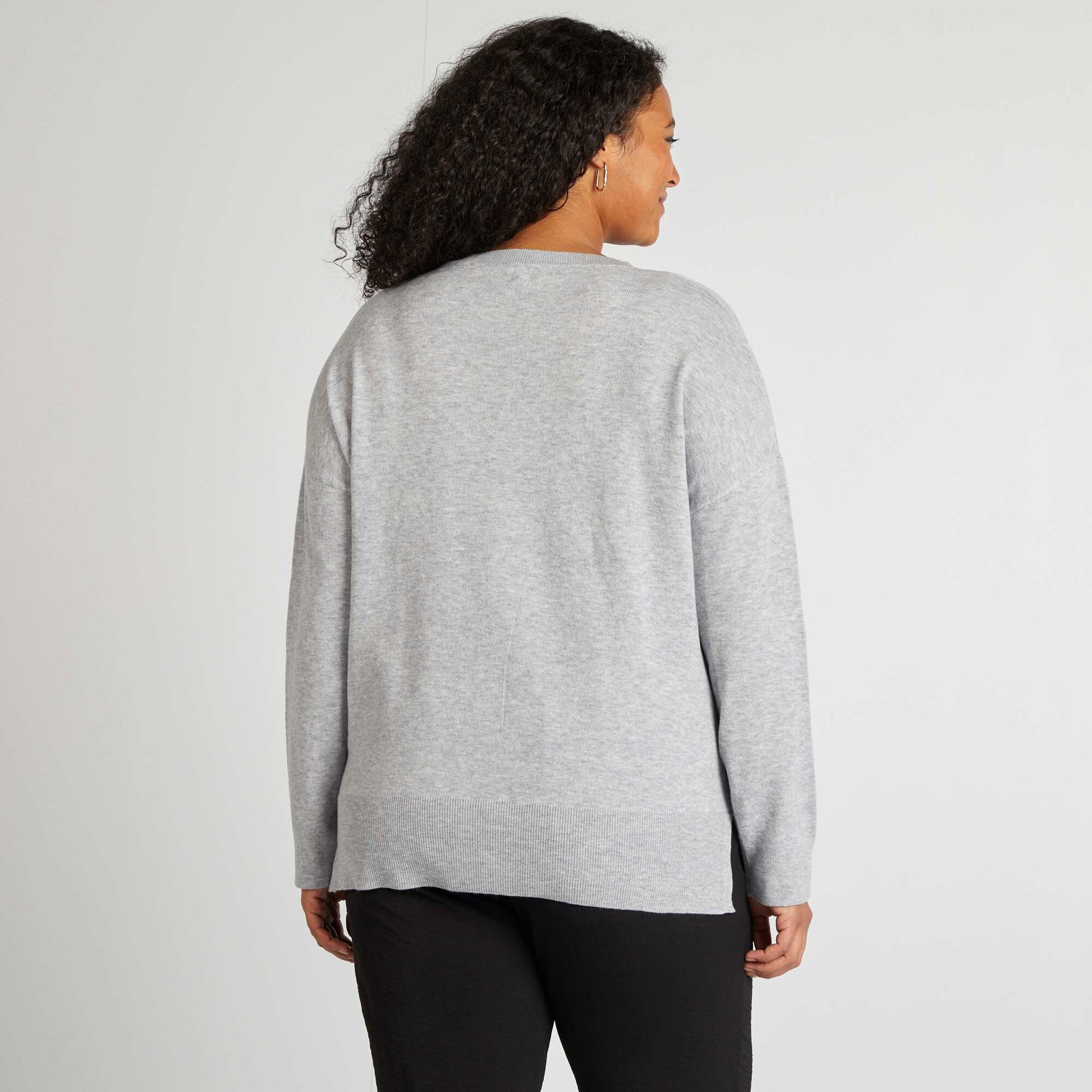Pull fin à col V Gris