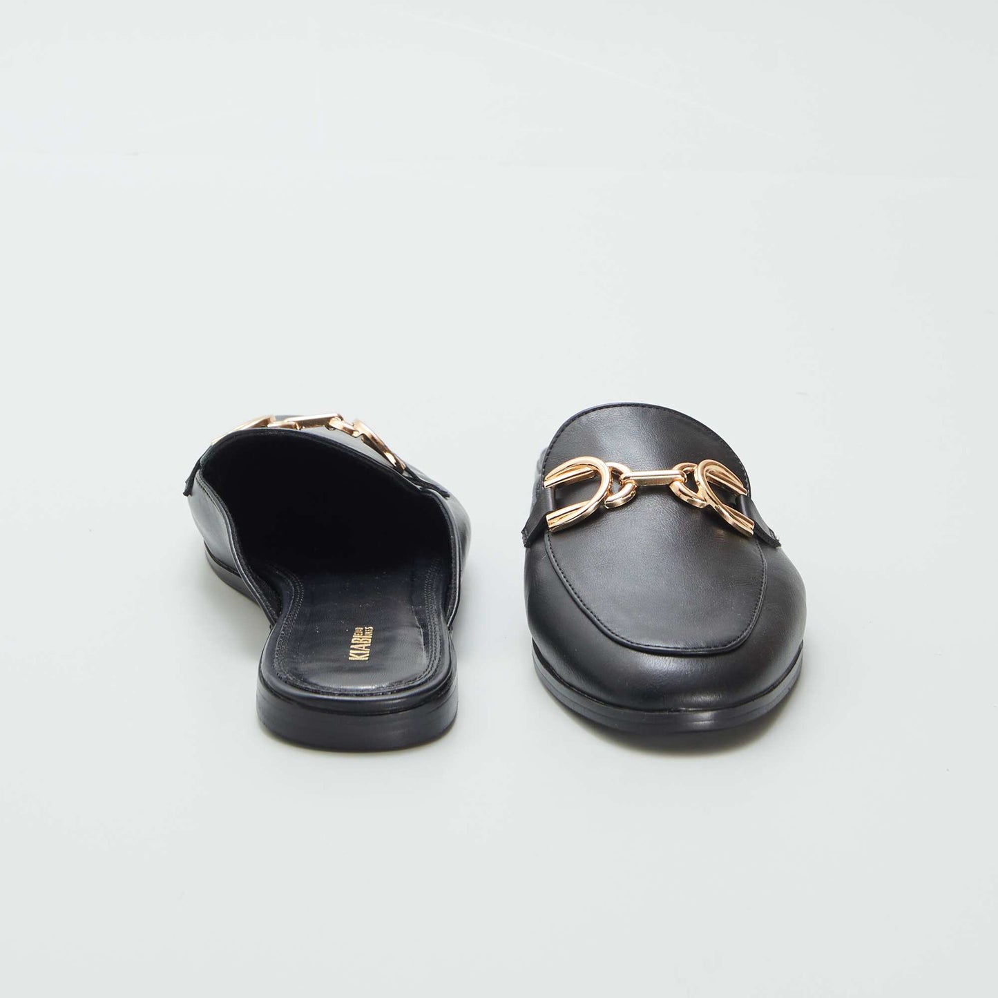 Mocassins ouverts avec bride dorée Noir