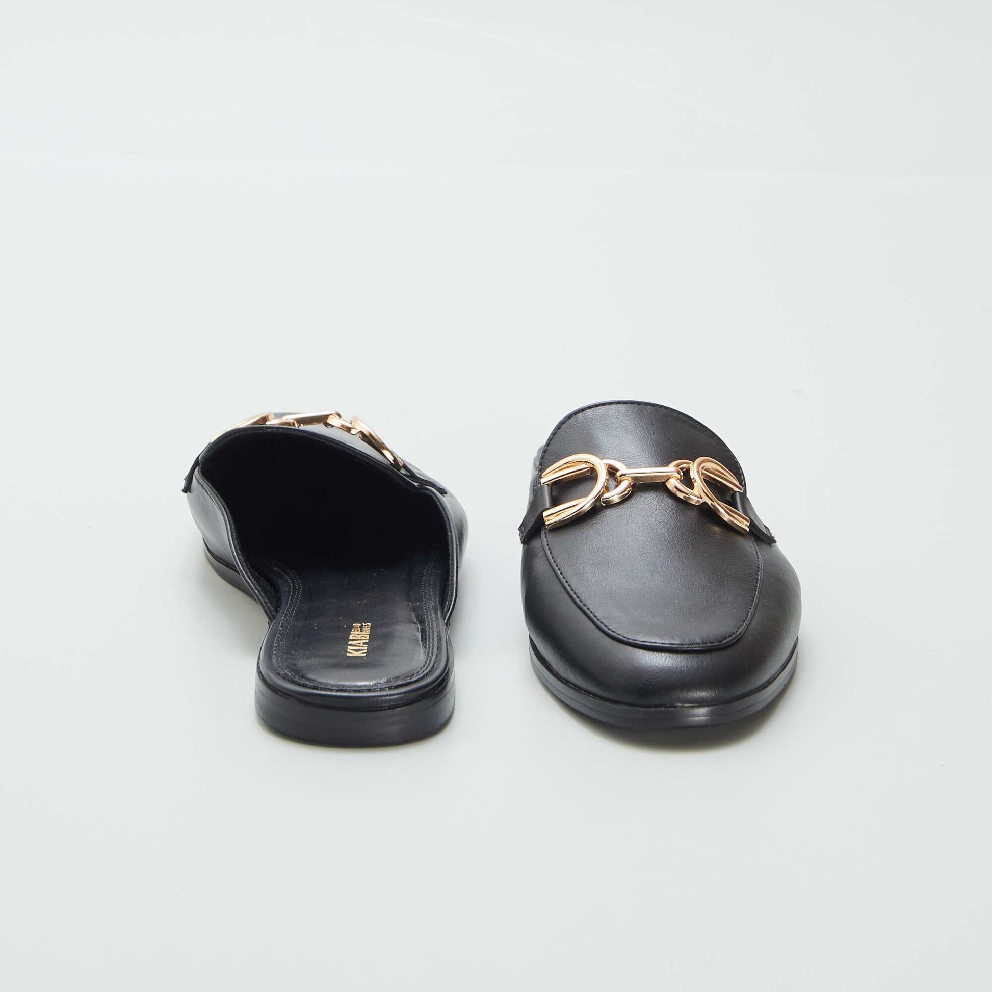 Mocassins ouverts avec bride dorée Noir