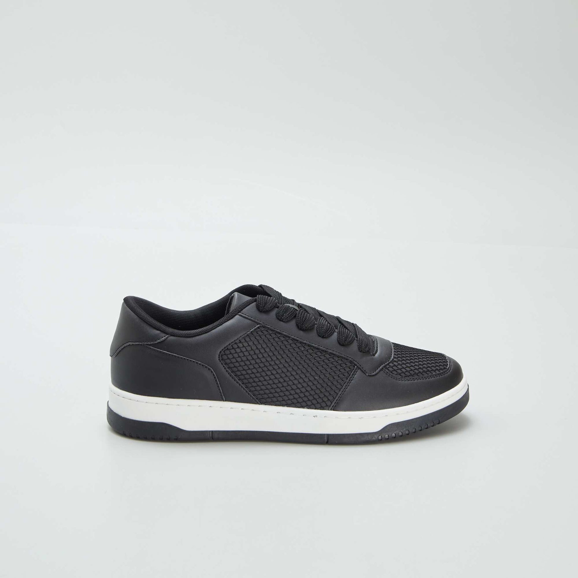Baskets basses en simili Noir