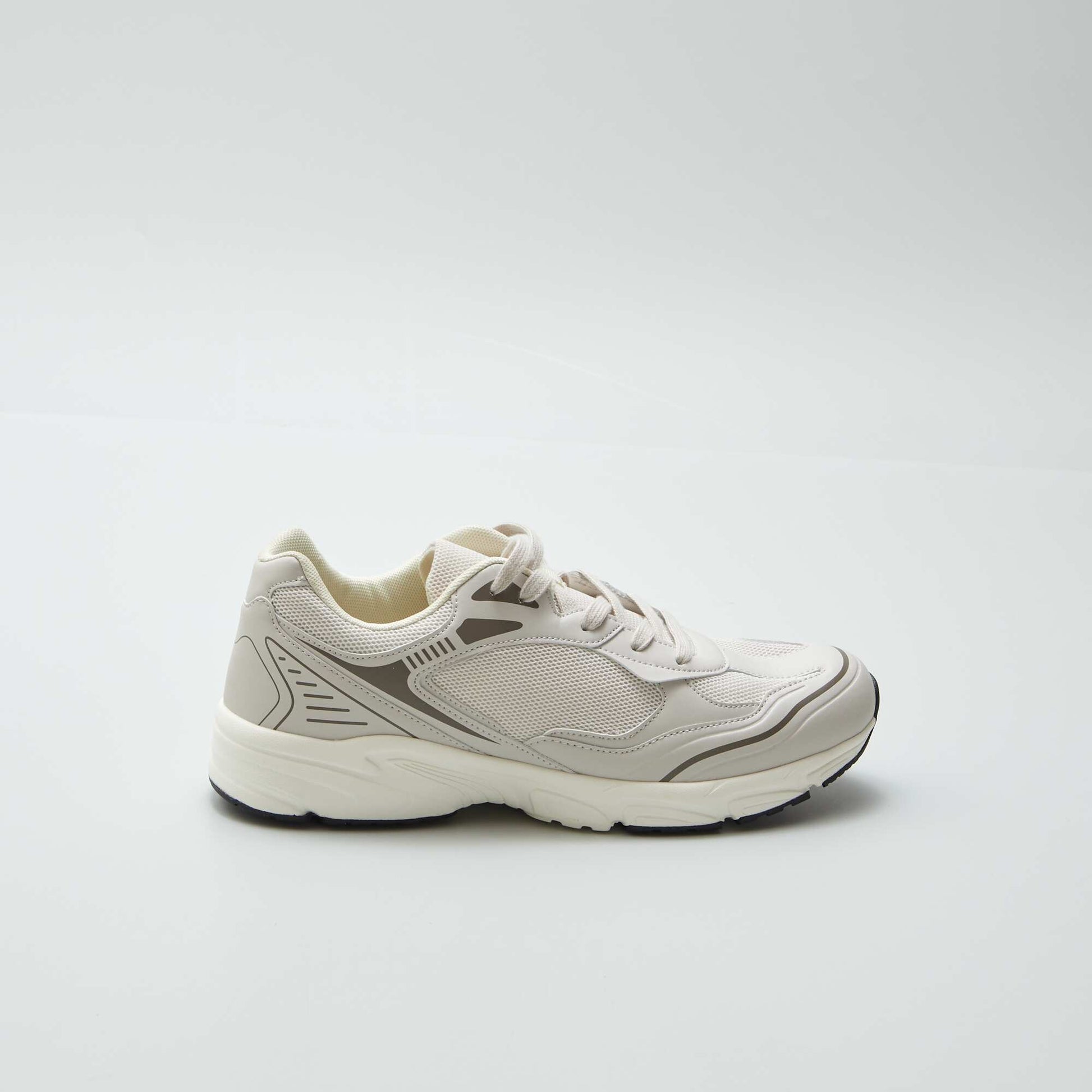 Baskets running Beige