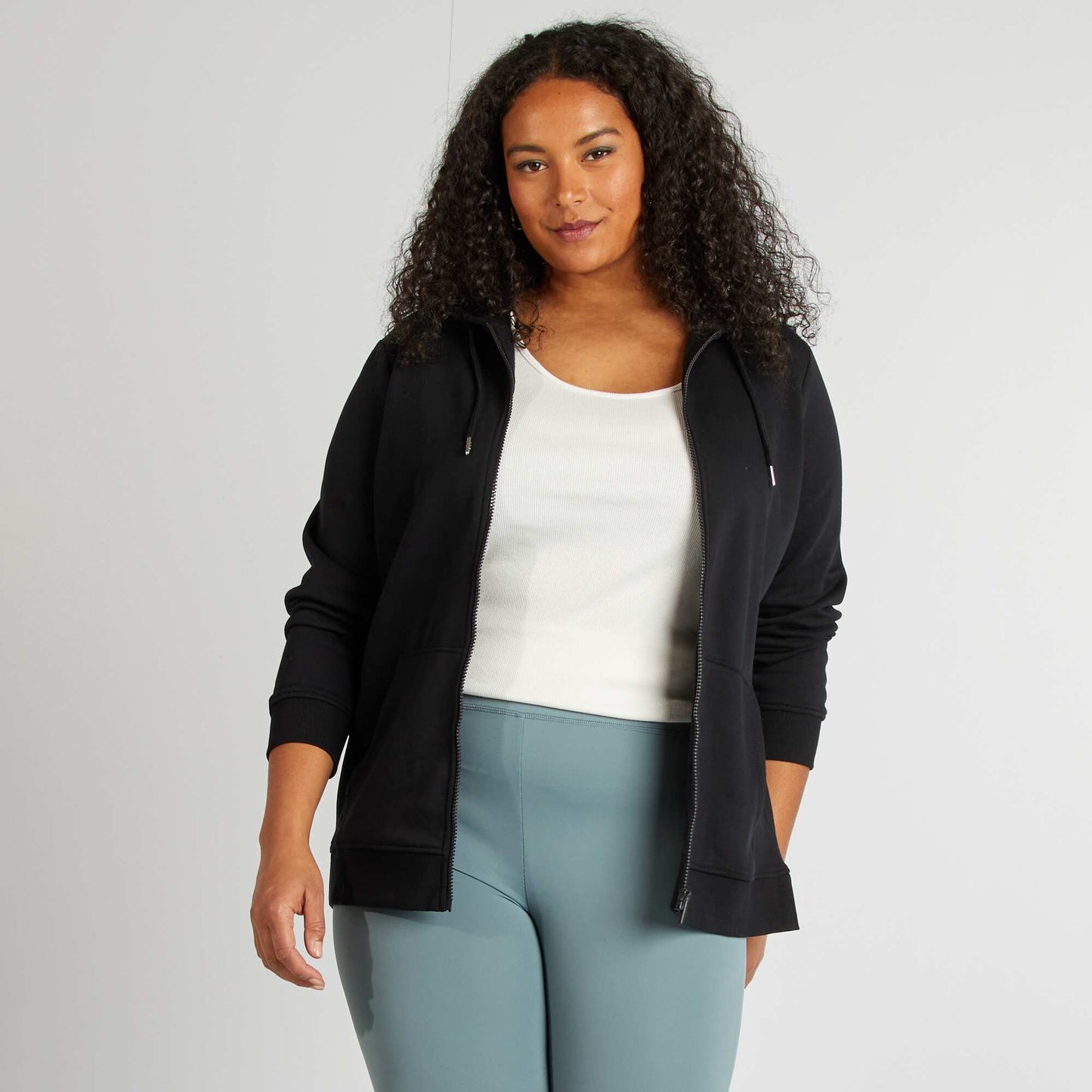 Sweat zippé à capuche noir