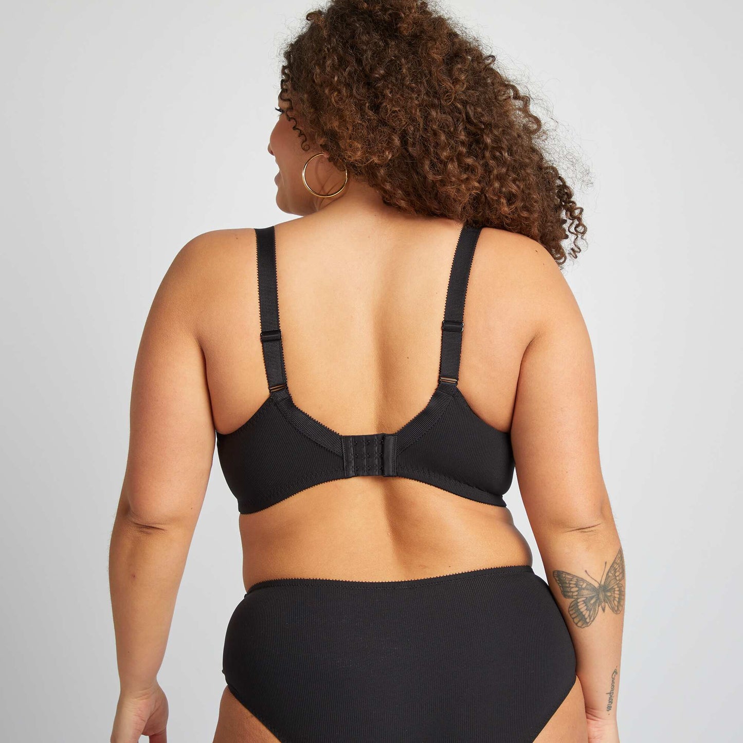 Soutien-gorge corbeille en microfibre côtelée NOIR