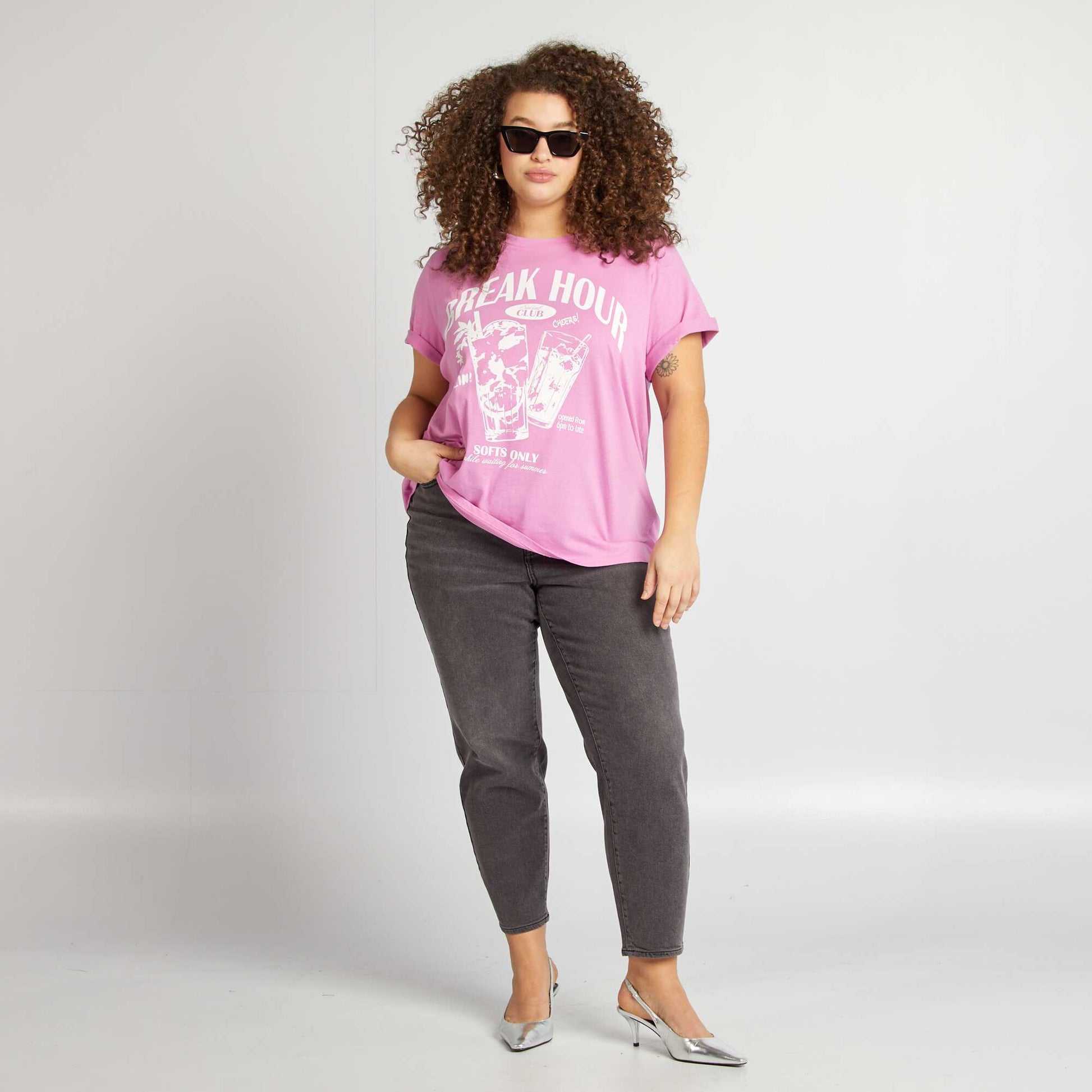 T-shirt à manches courtes avec imprimé ROSE