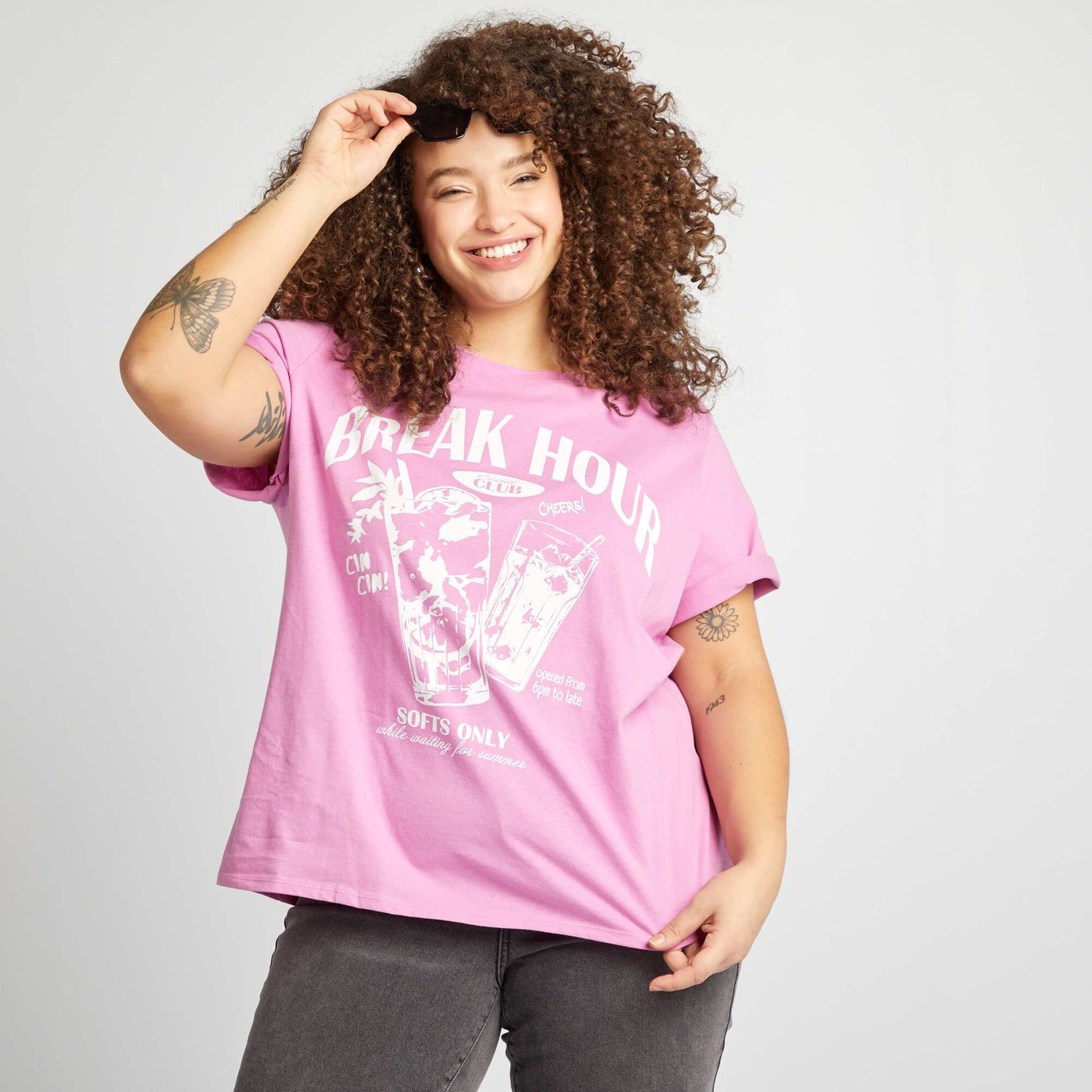 T-shirt à manches courtes avec imprimé ROSE