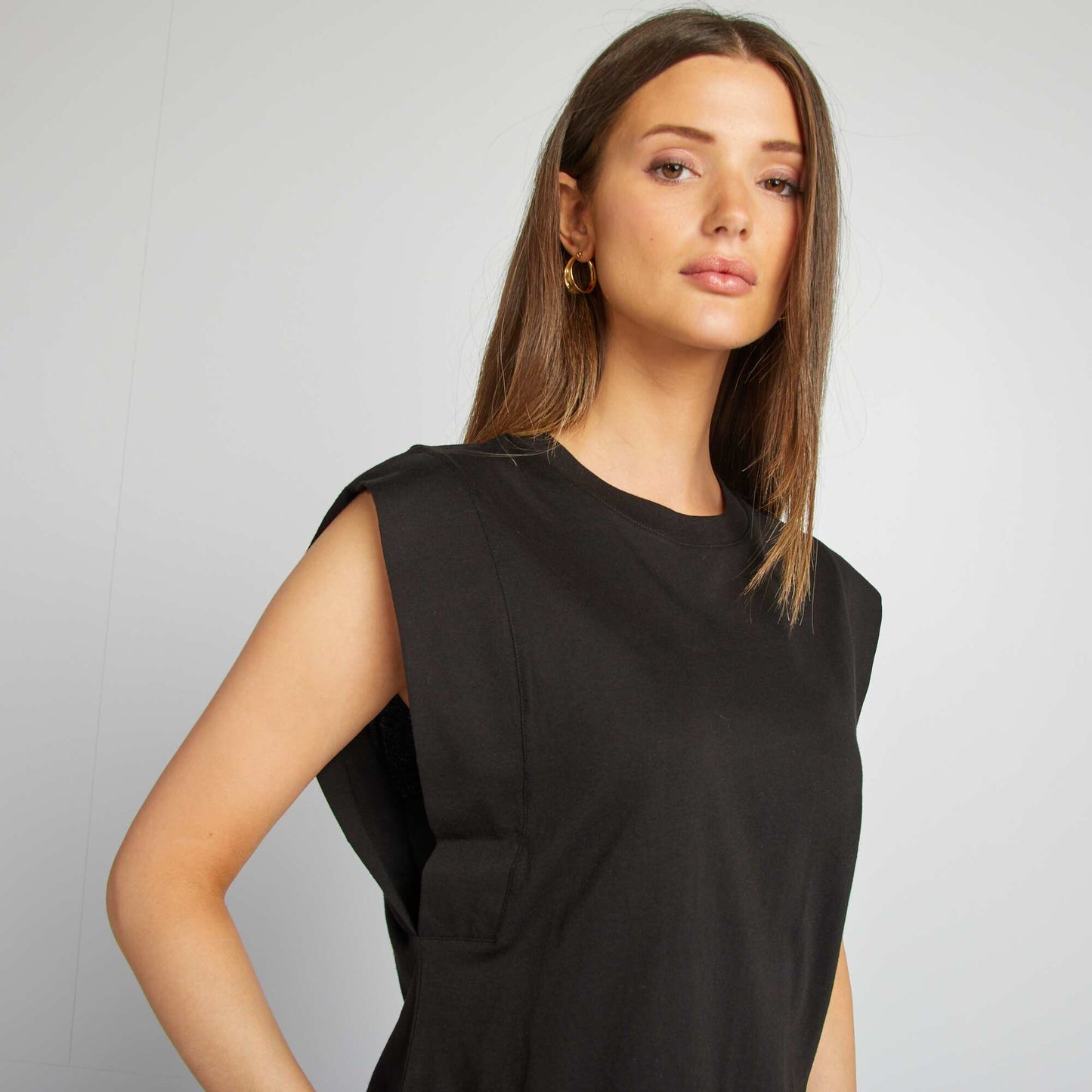 T-shirt sans manches uni NOIR