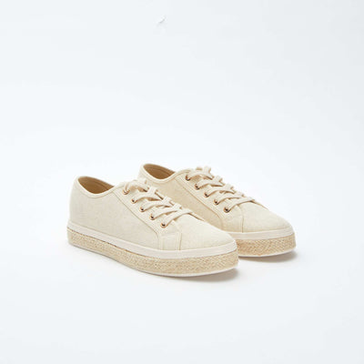 Baskets basses brillantes à lacets BEIGE