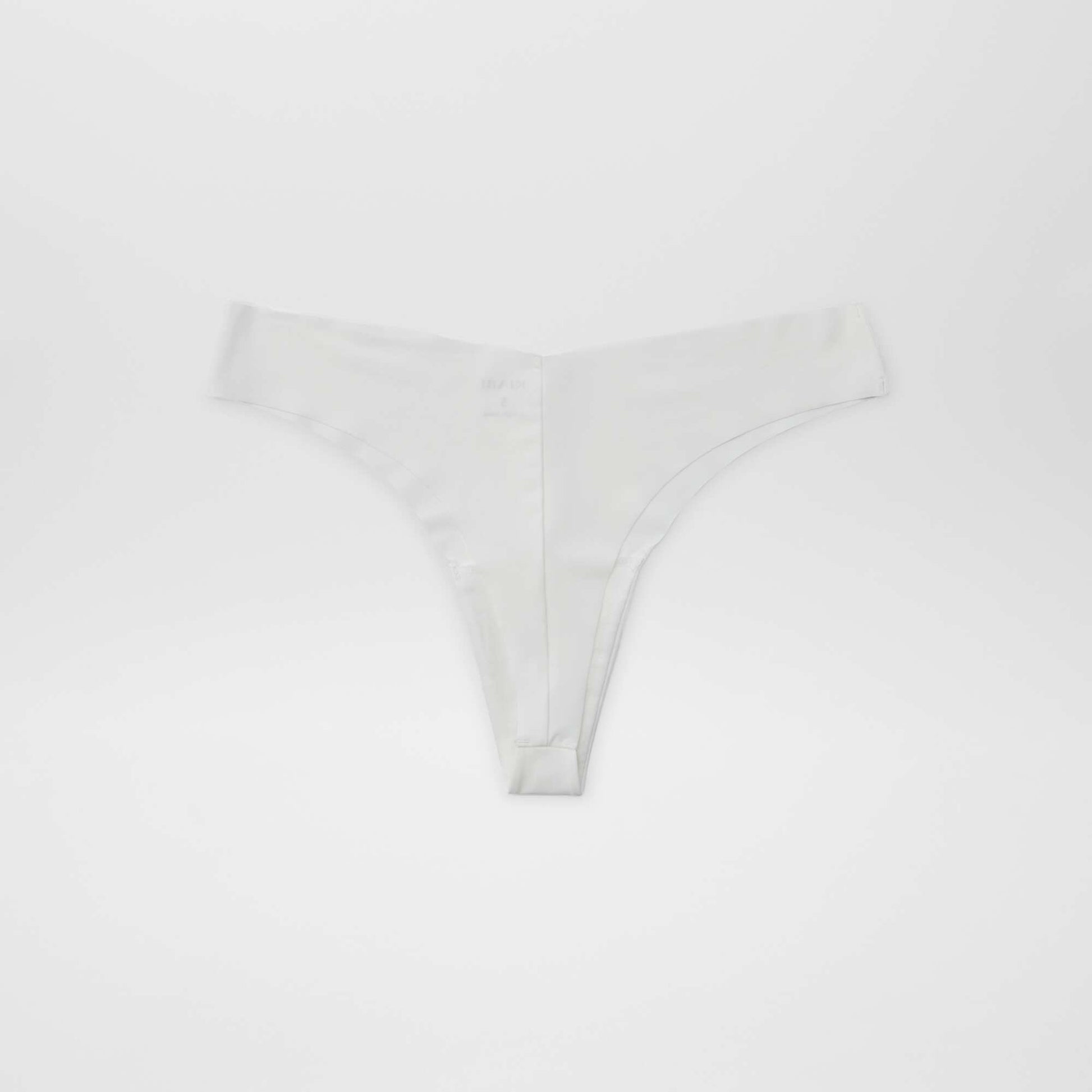 Lot de 2 tangas invisibles en microfibre BLANC