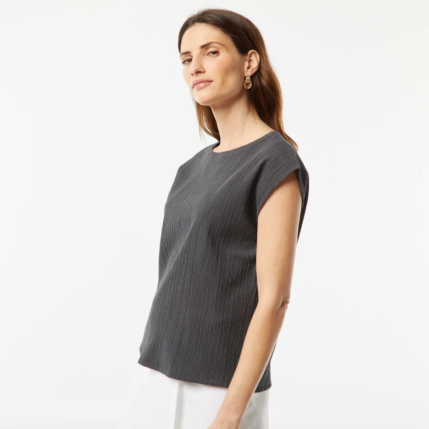 T-shirt en matière fantaisie avec manches chauve-souris GRIS