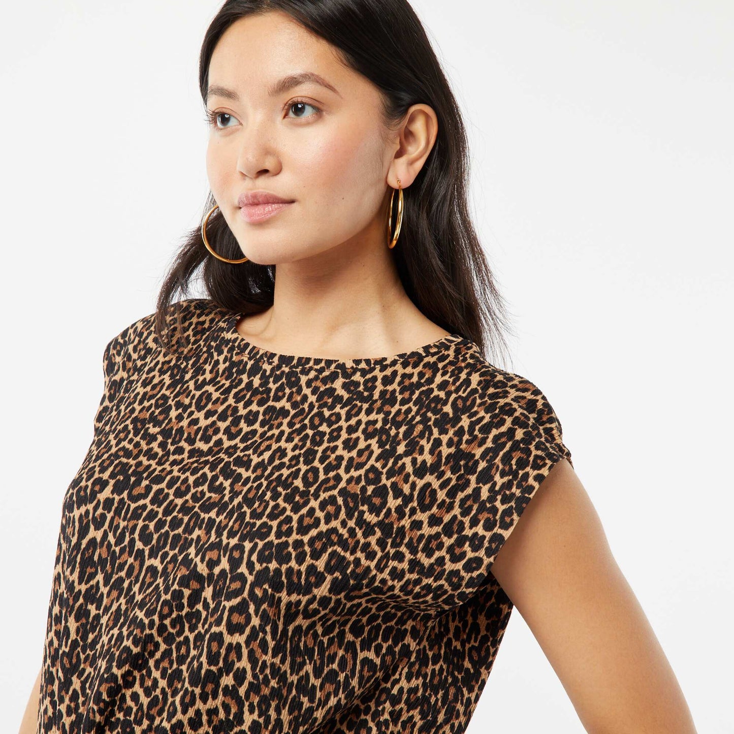 T-shirt en matière fantaisie avec manches chauve-souris BEIGE