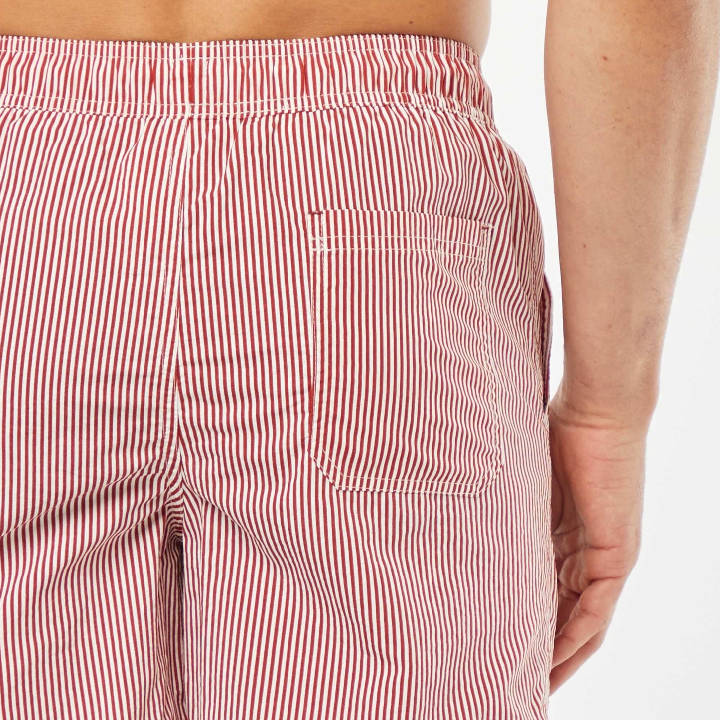 Short de bain à rayures ROUGE