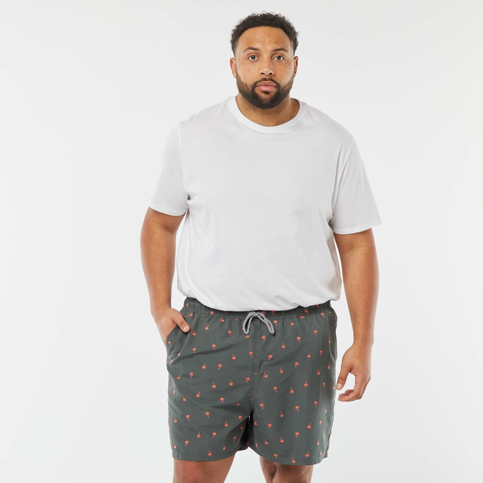 Short de bain avec motifs brodés VERT