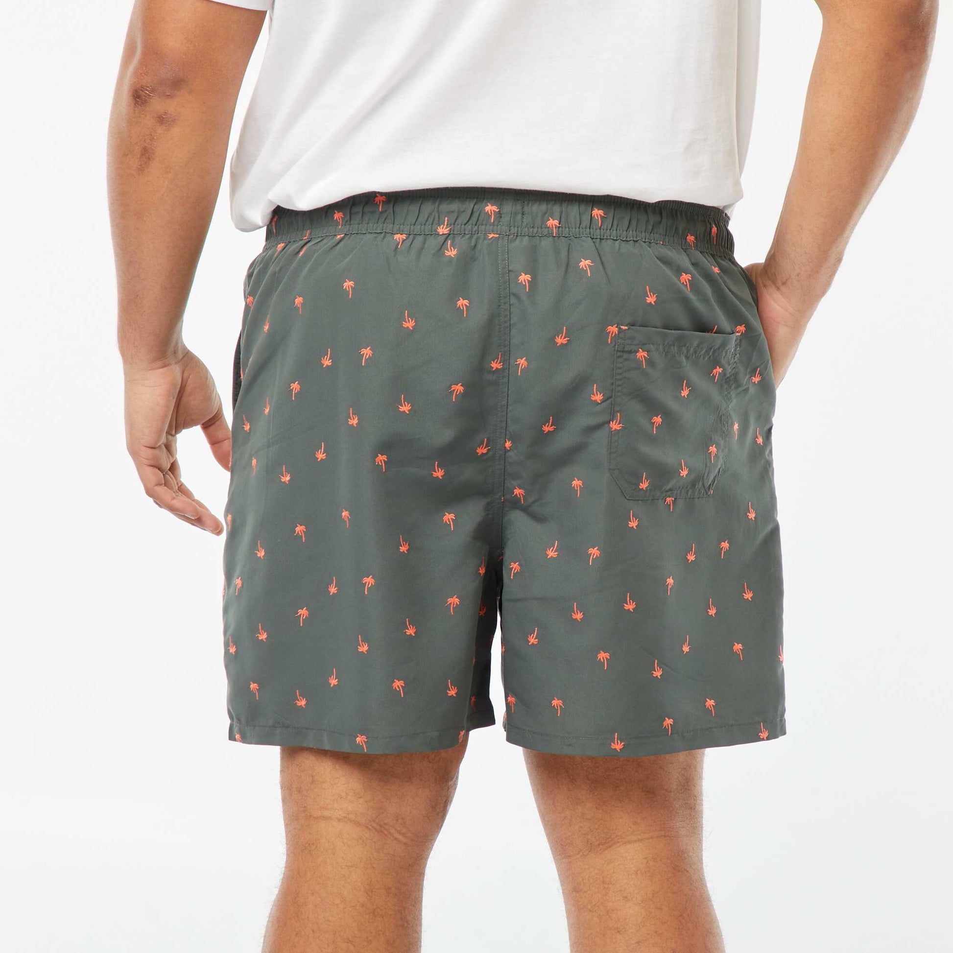 Short de bain avec motifs brodés VERT