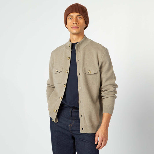 Gilet en maille avec poches à rabat Beige