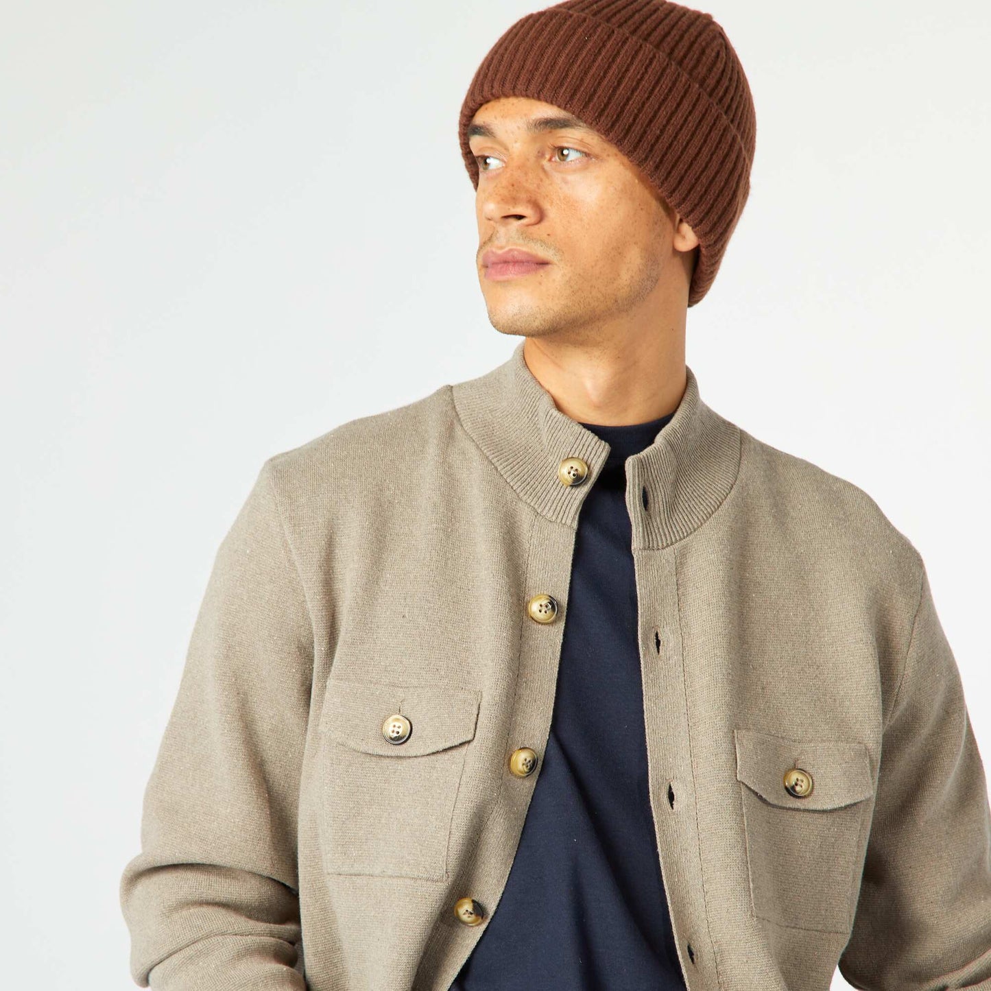 Gilet en maille avec poches à rabat Beige