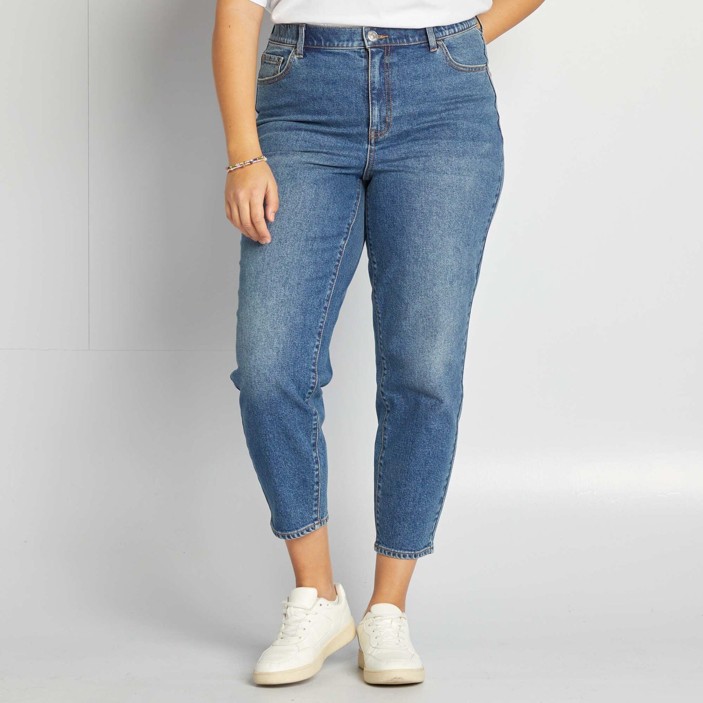 Jean coupe mom taille haute Bleu