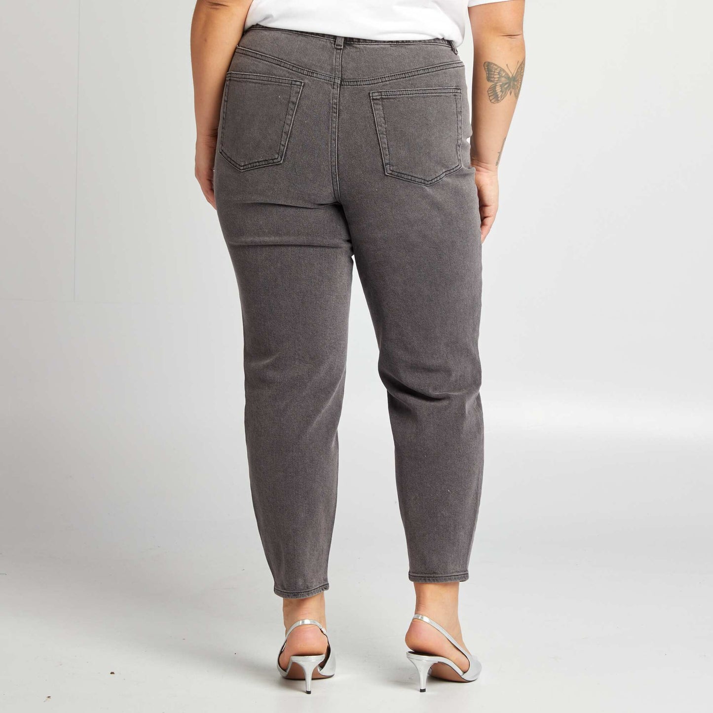 Jean coupe mom taille haute GRIS