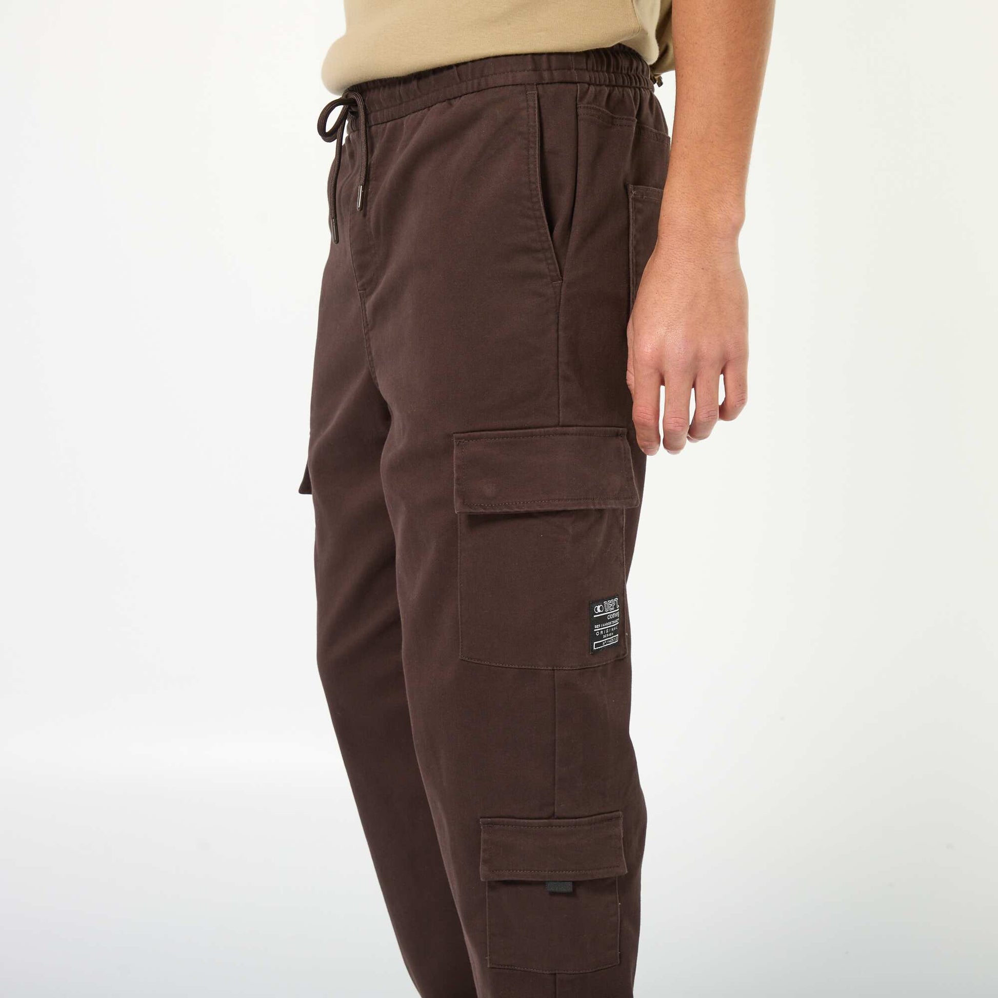 Pantalon esprit 'jogger' multipoches MARRON