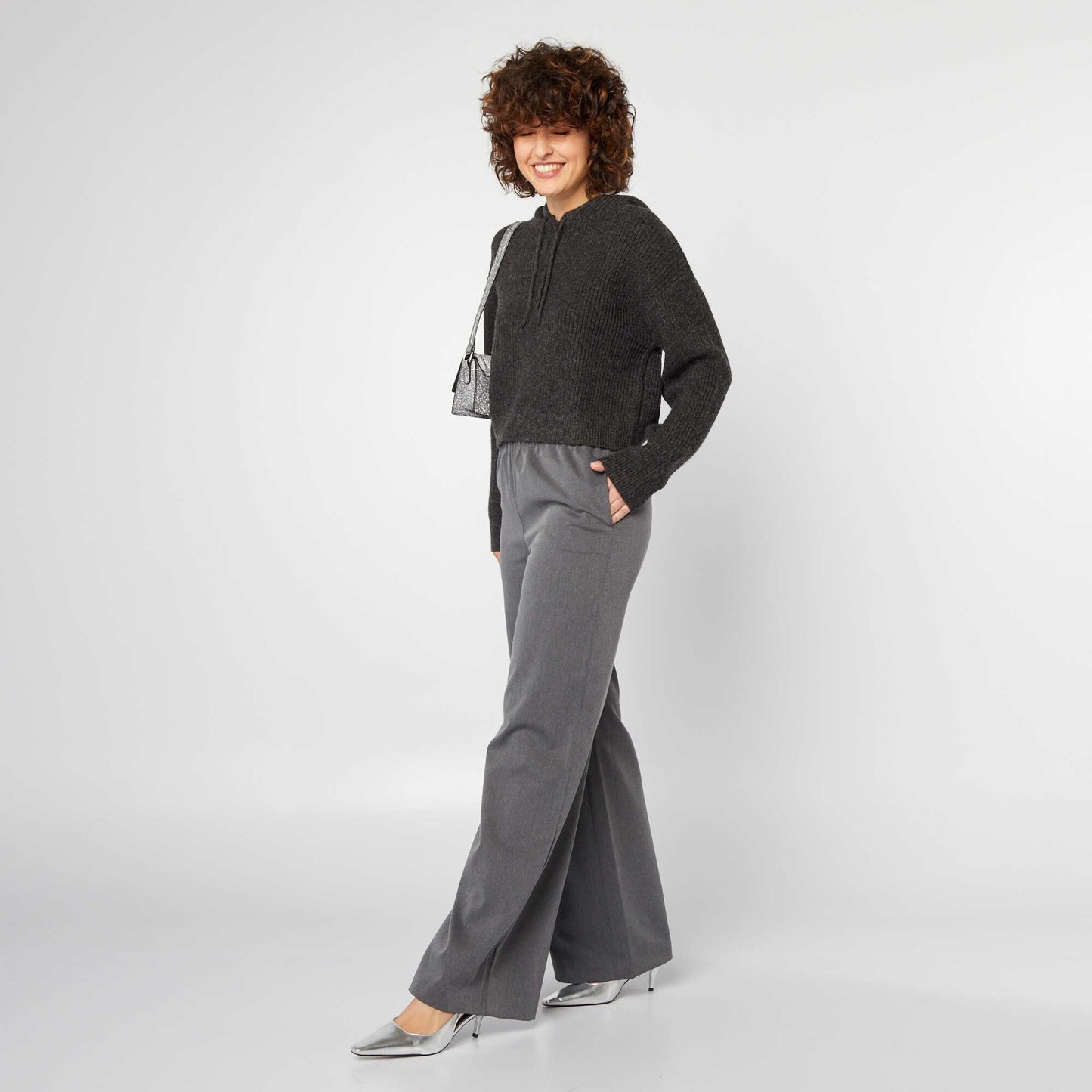 Pull à capuche GRIS