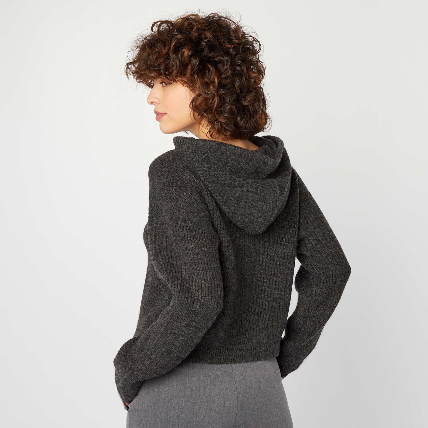 Pull à capuche GRIS