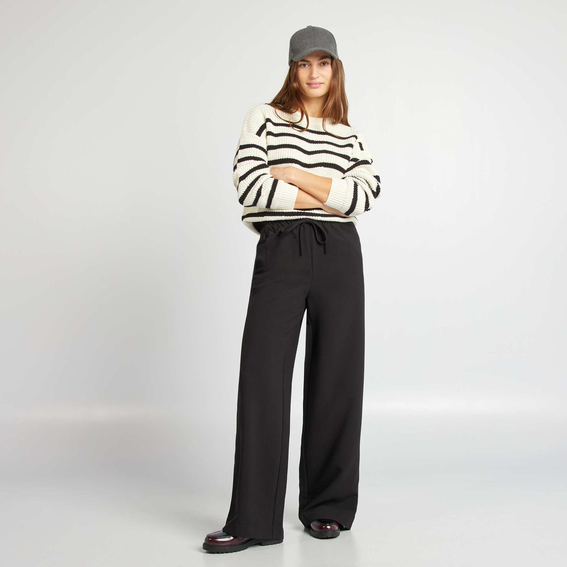 Pantalon large avec taille élastique et cordons de serrrage noir