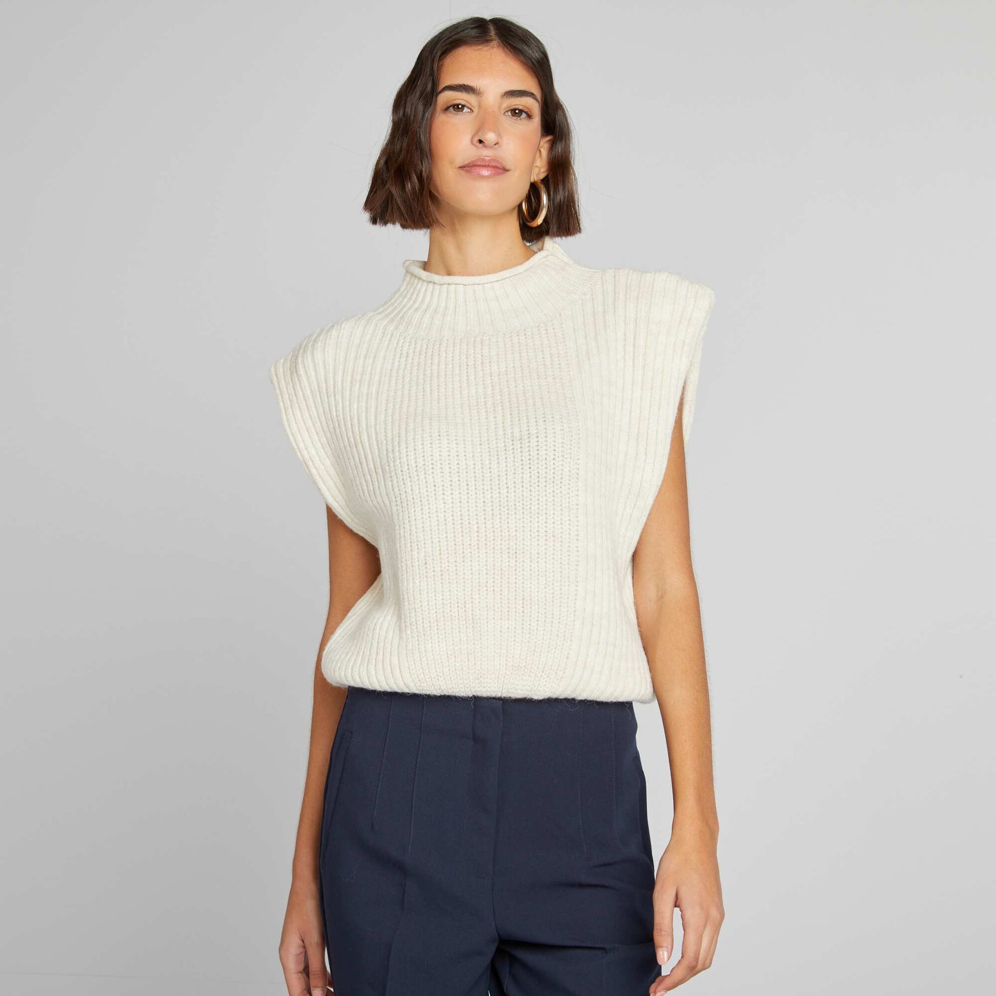 Pull sans manches avec épaulettes Beige