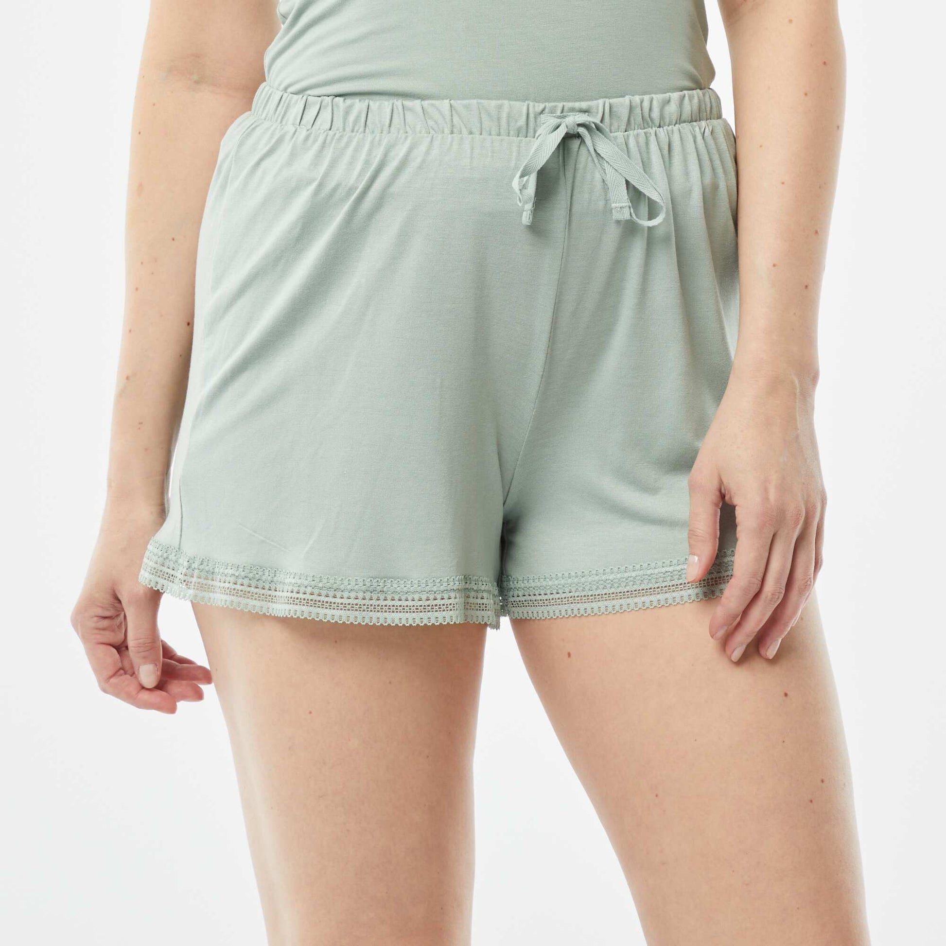 Short de pyjama fluide avec broderies VERT