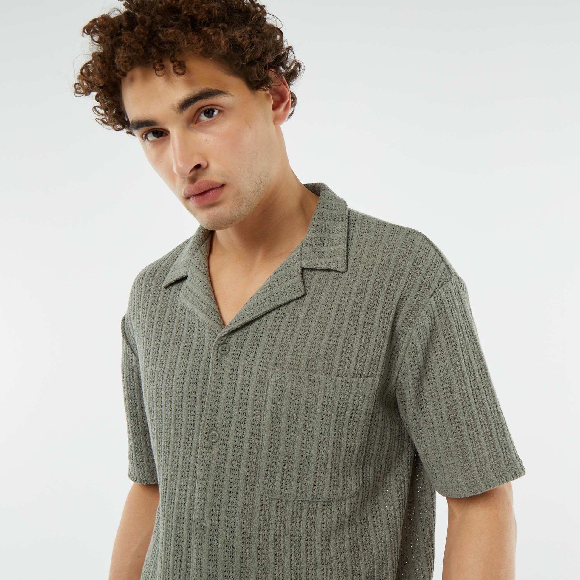 Chemise manches courtes en matière ajourée VERT