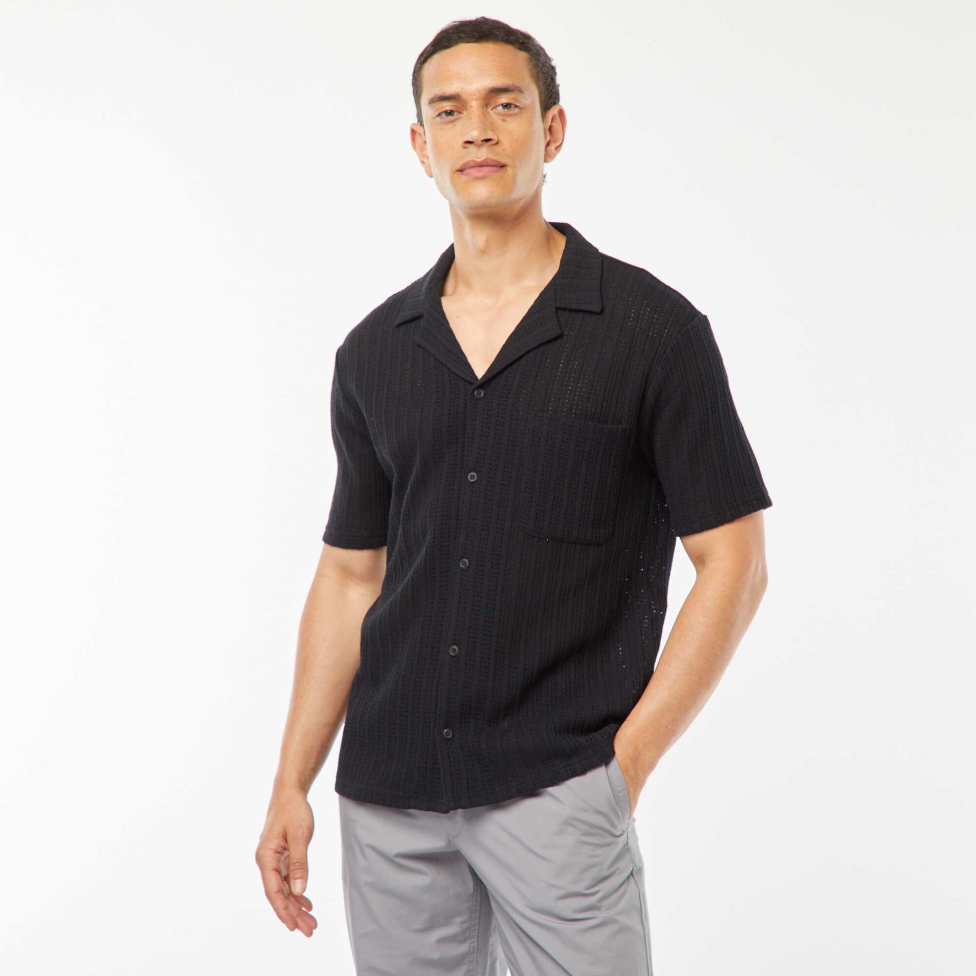 Chemise manches courtes en matière ajourée NOIR
