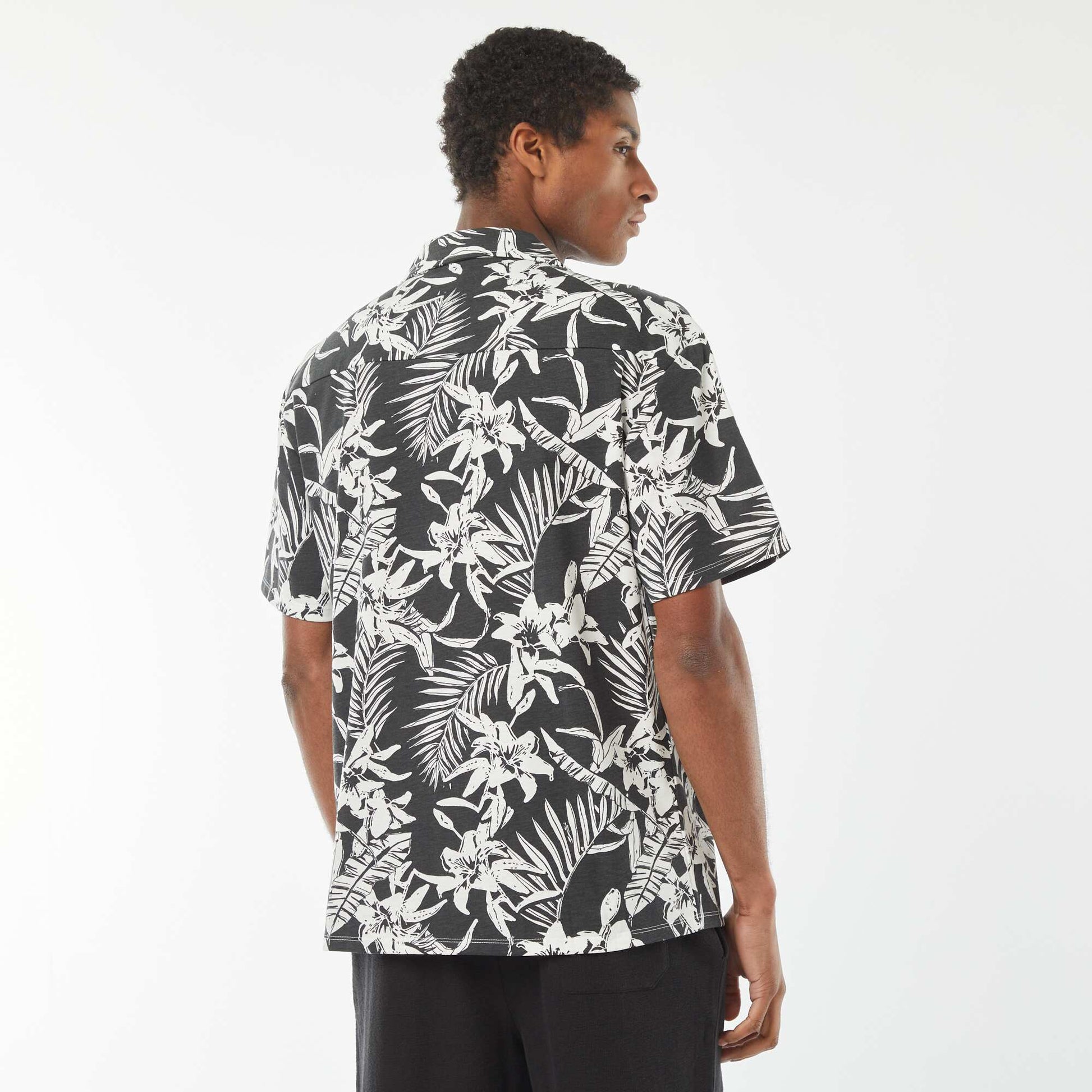 Chemise manches courtes à motif NOIR