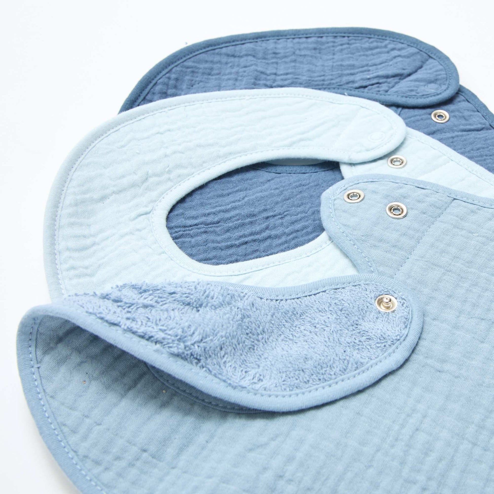 Lot de 3 bavoirs en gaze de coton doublure en éponge BLEU