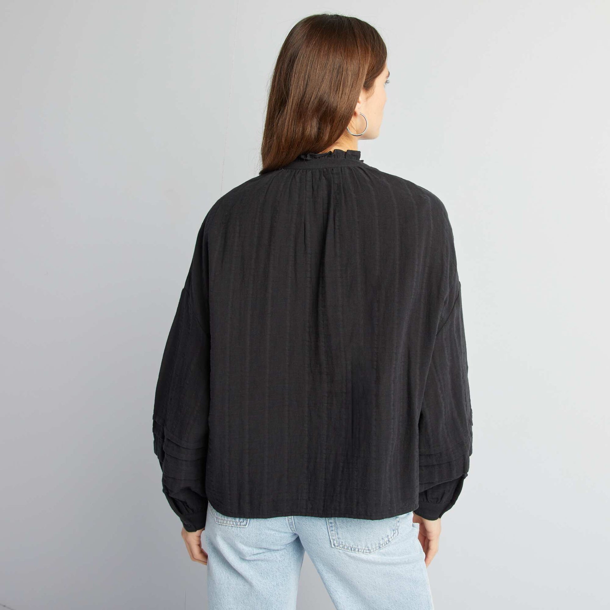 Chemise en gaze de coton brodée noir