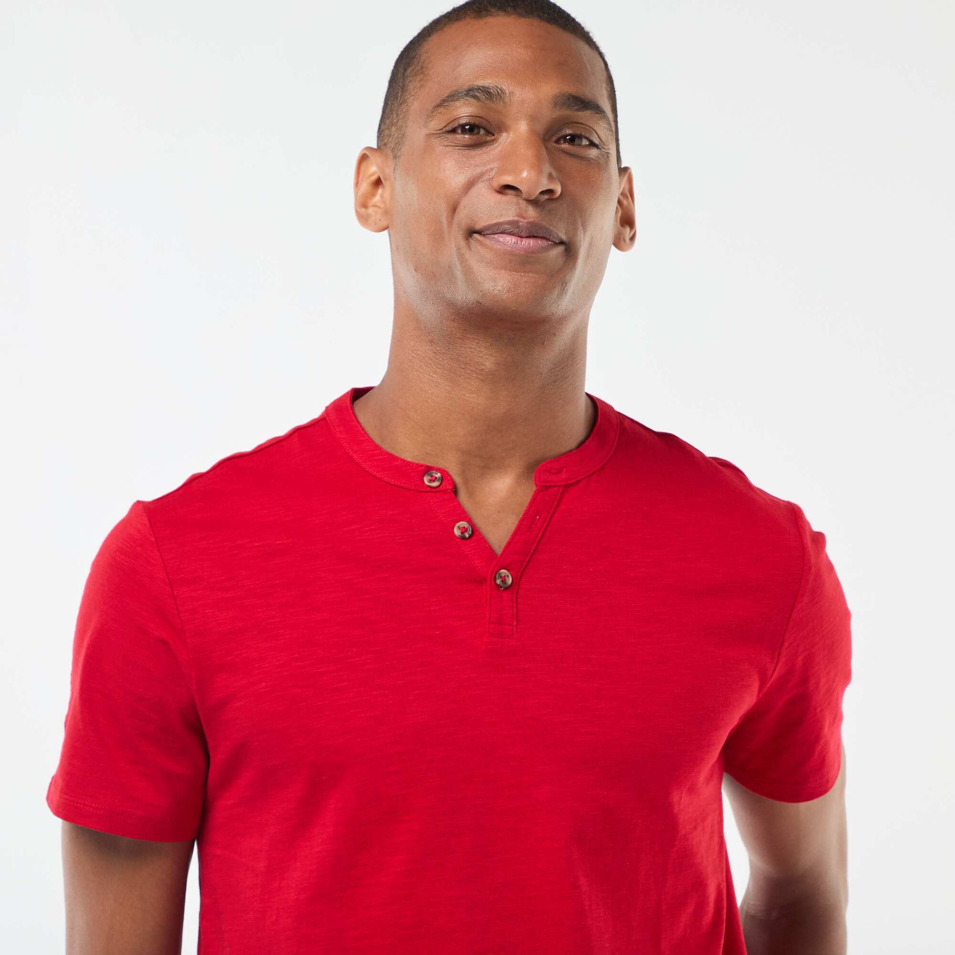 T-shirt à col tunisien manches courtes ROUGE