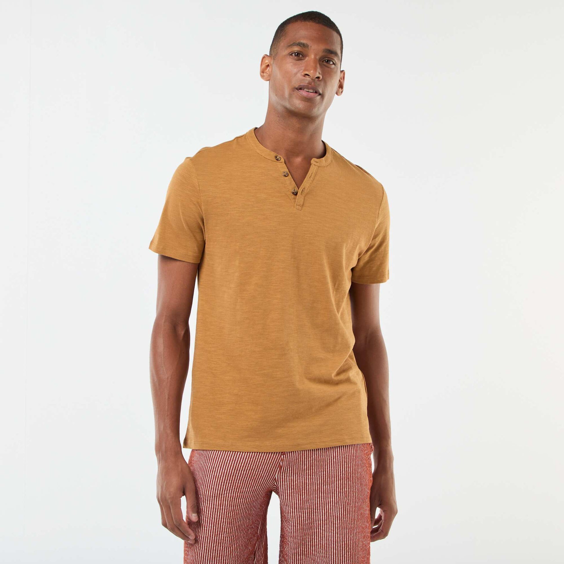 T-shirt à col tunisien manches courtes BEIGE