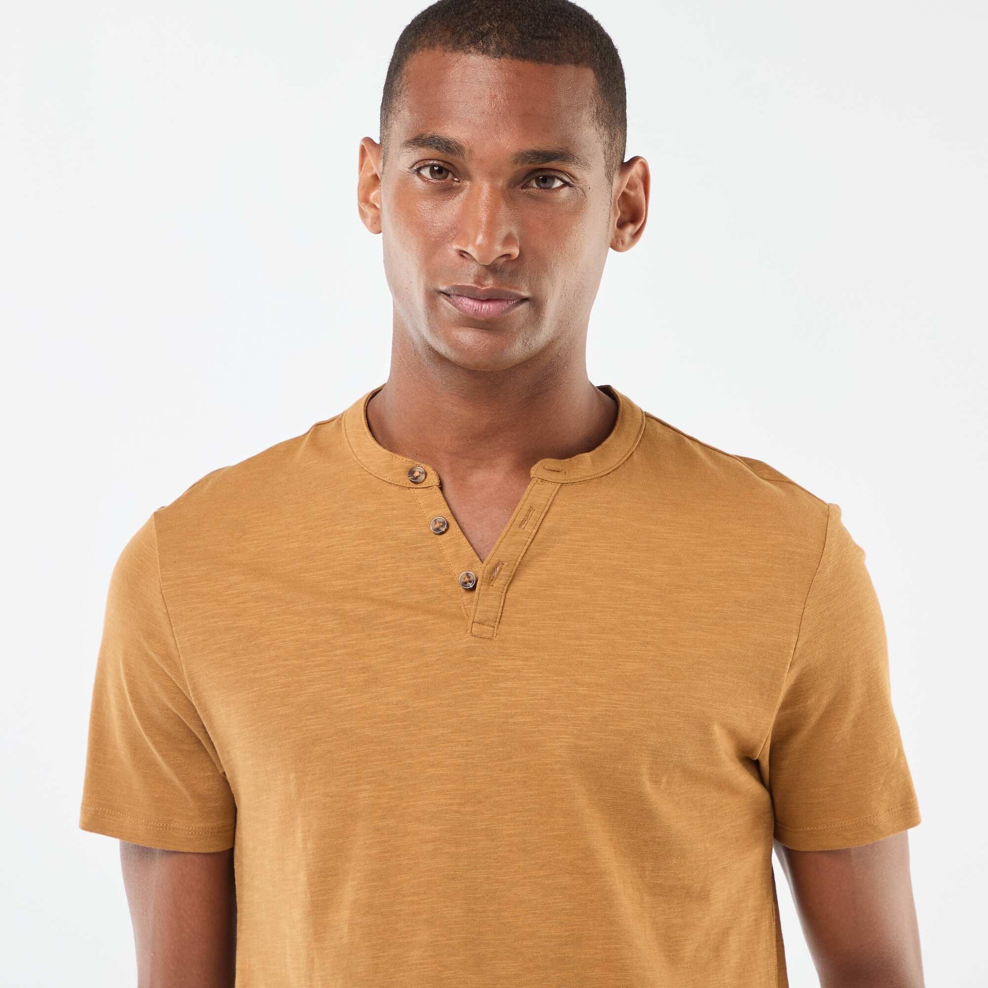 T-shirt à col tunisien manches courtes BEIGE